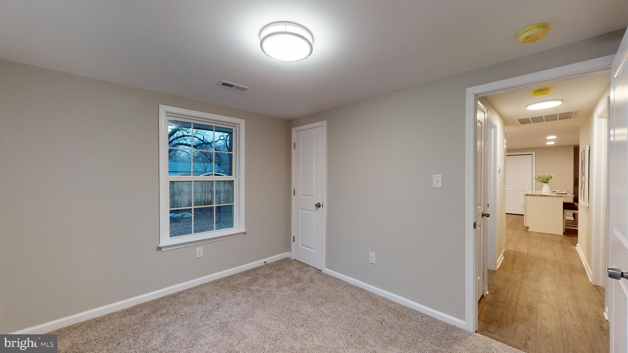 GOLDEN BEACH - Residential