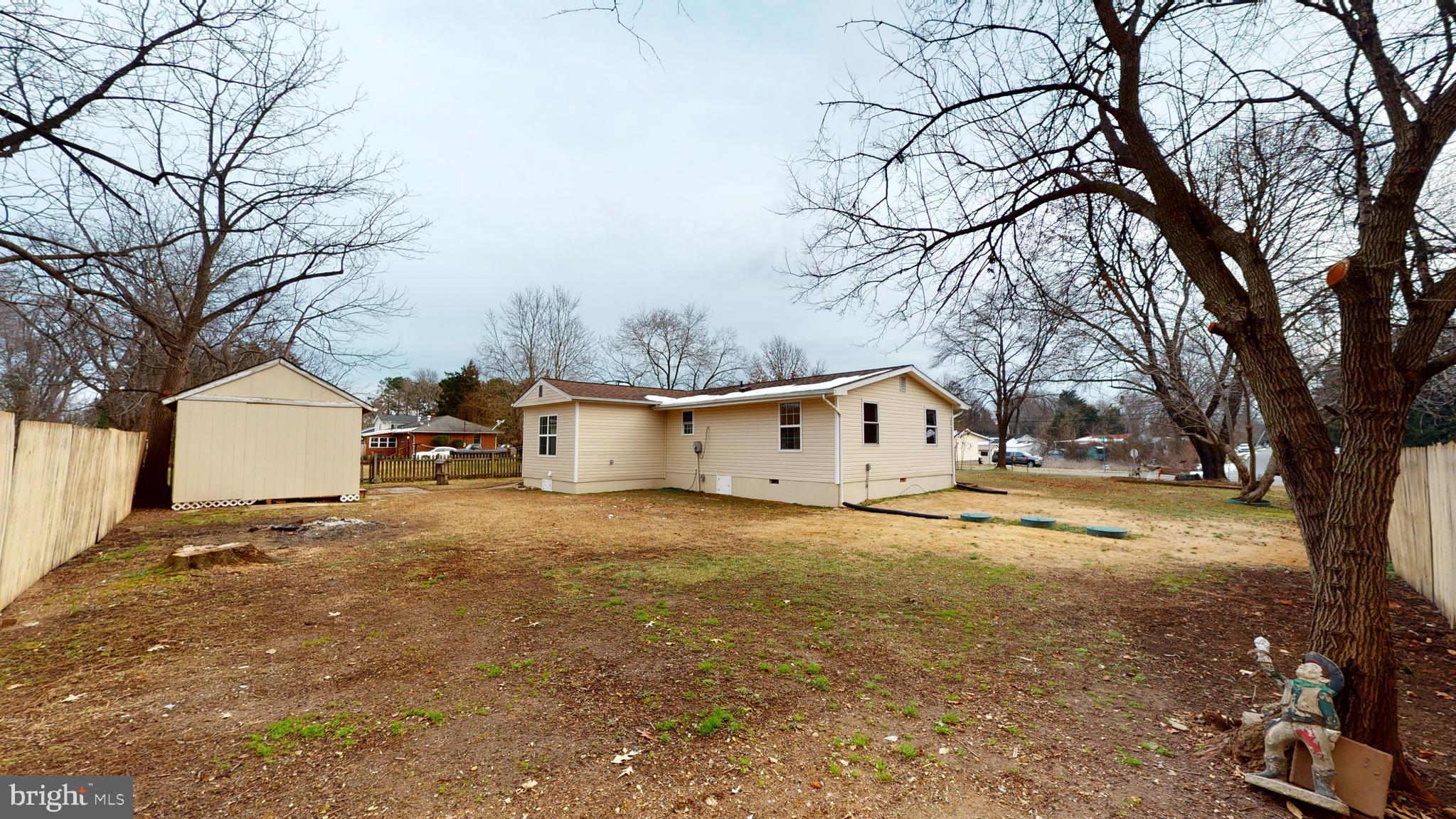GOLDEN BEACH - Residential