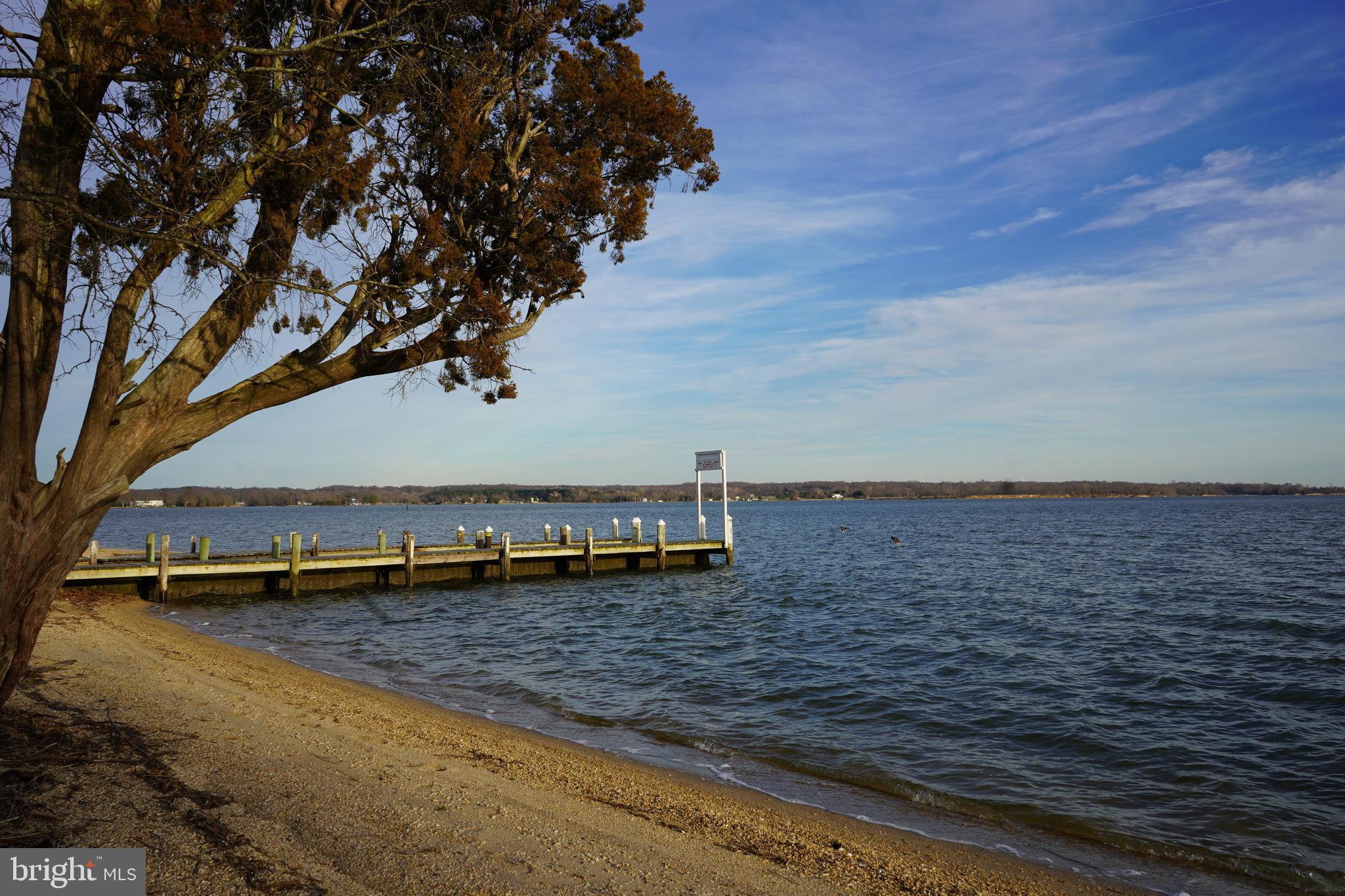 GOLDEN BEACH - Residential