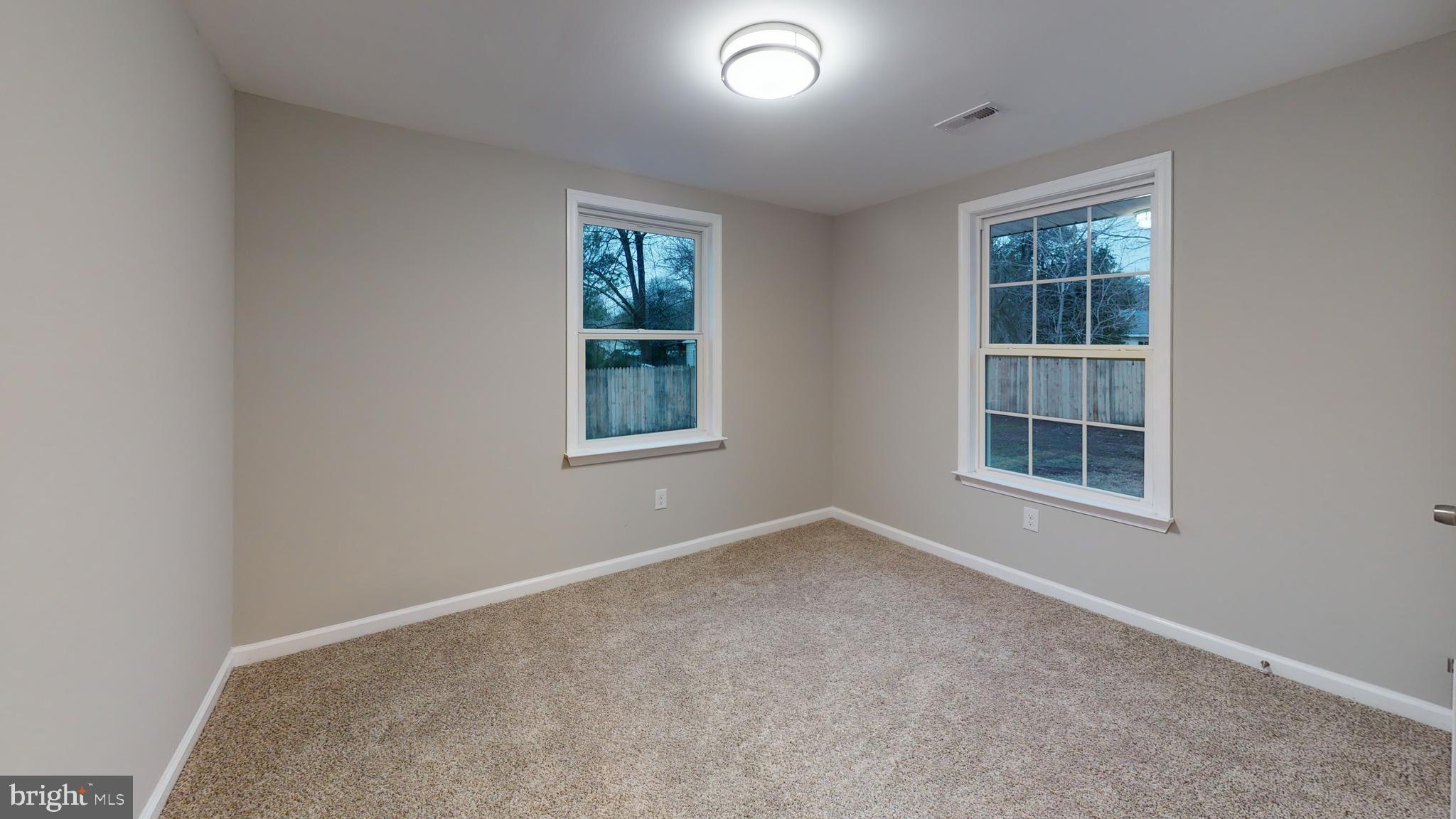 GOLDEN BEACH - Residential