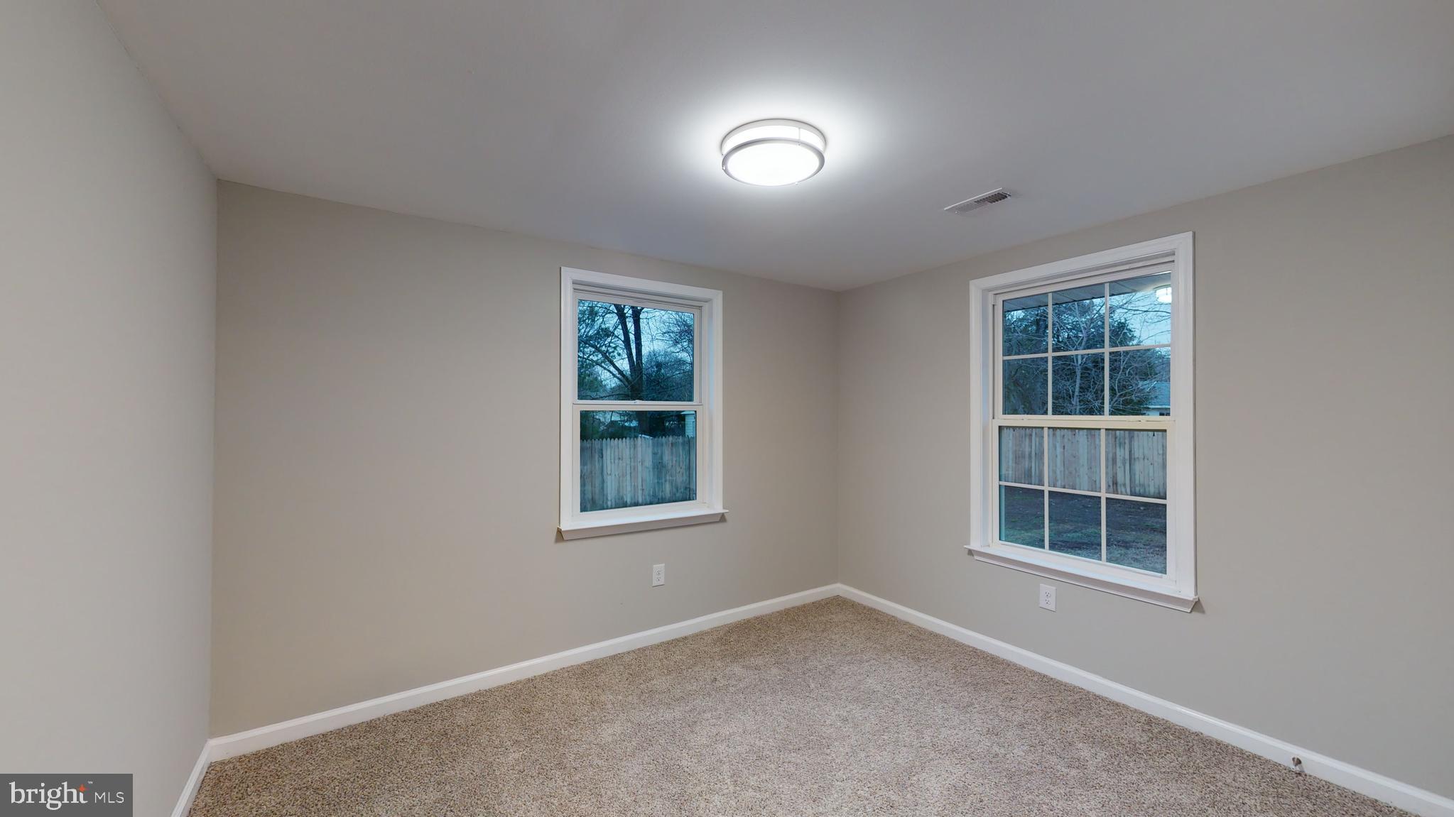 GOLDEN BEACH - Residential