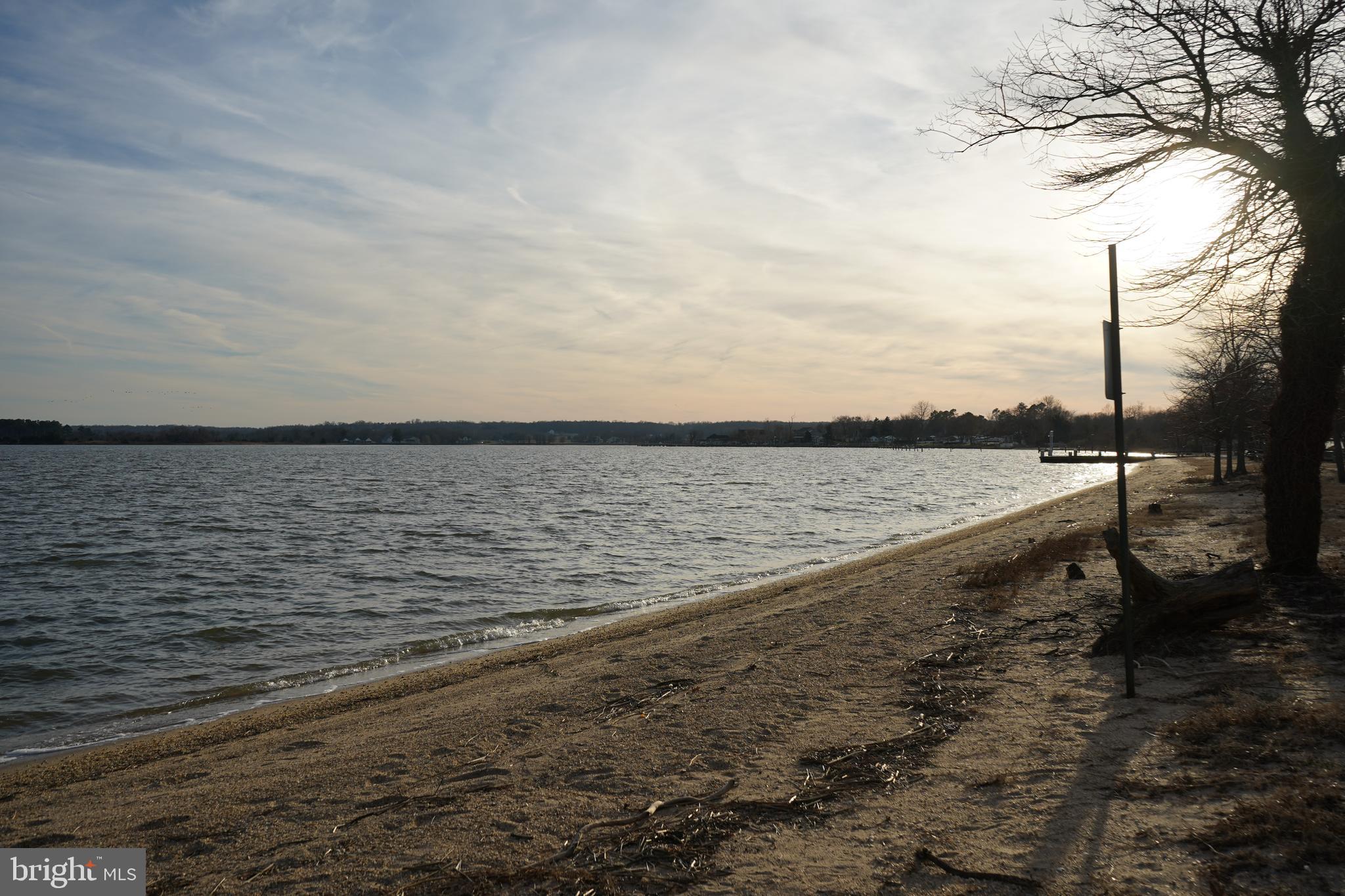 GOLDEN BEACH - Residential