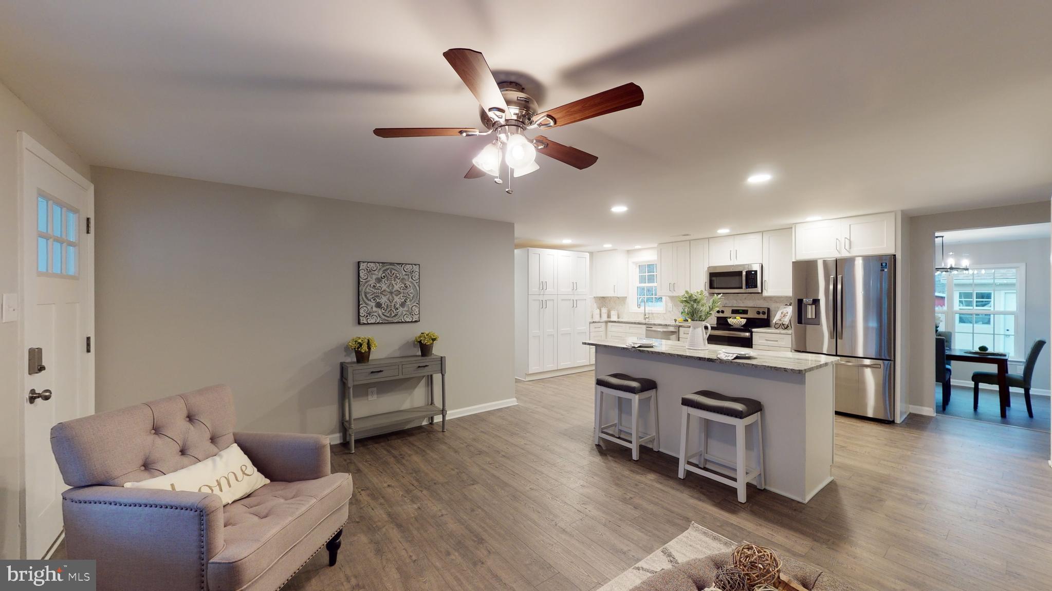 GOLDEN BEACH - Residential