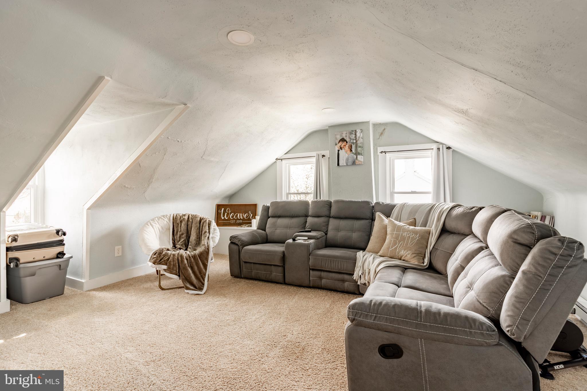 LANCASTER - Residential