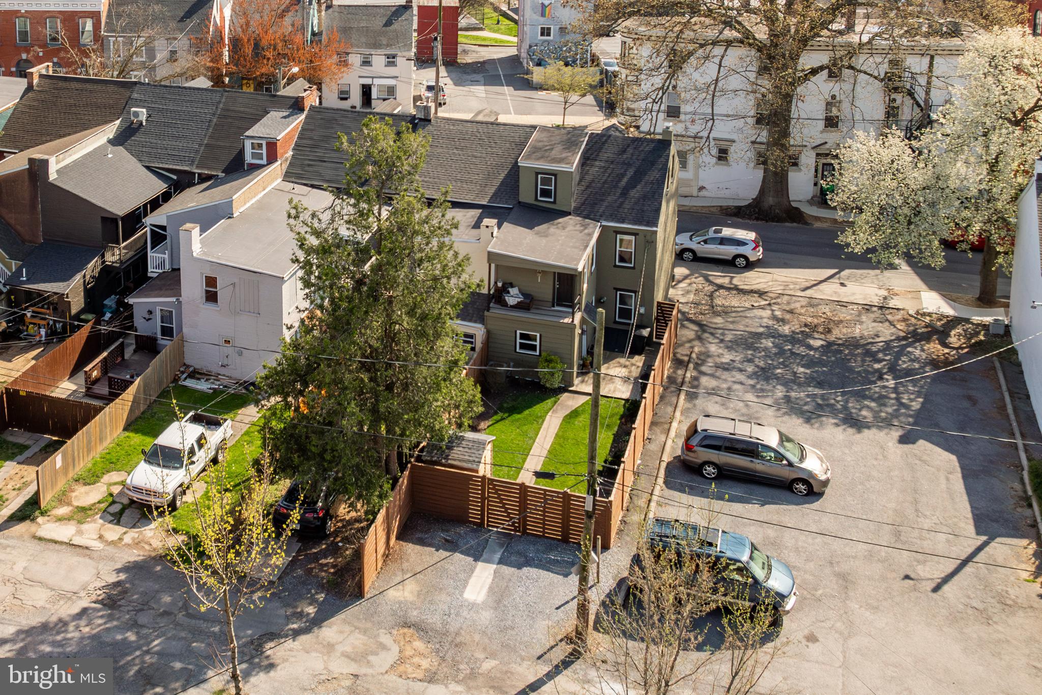LANCASTER - Residential