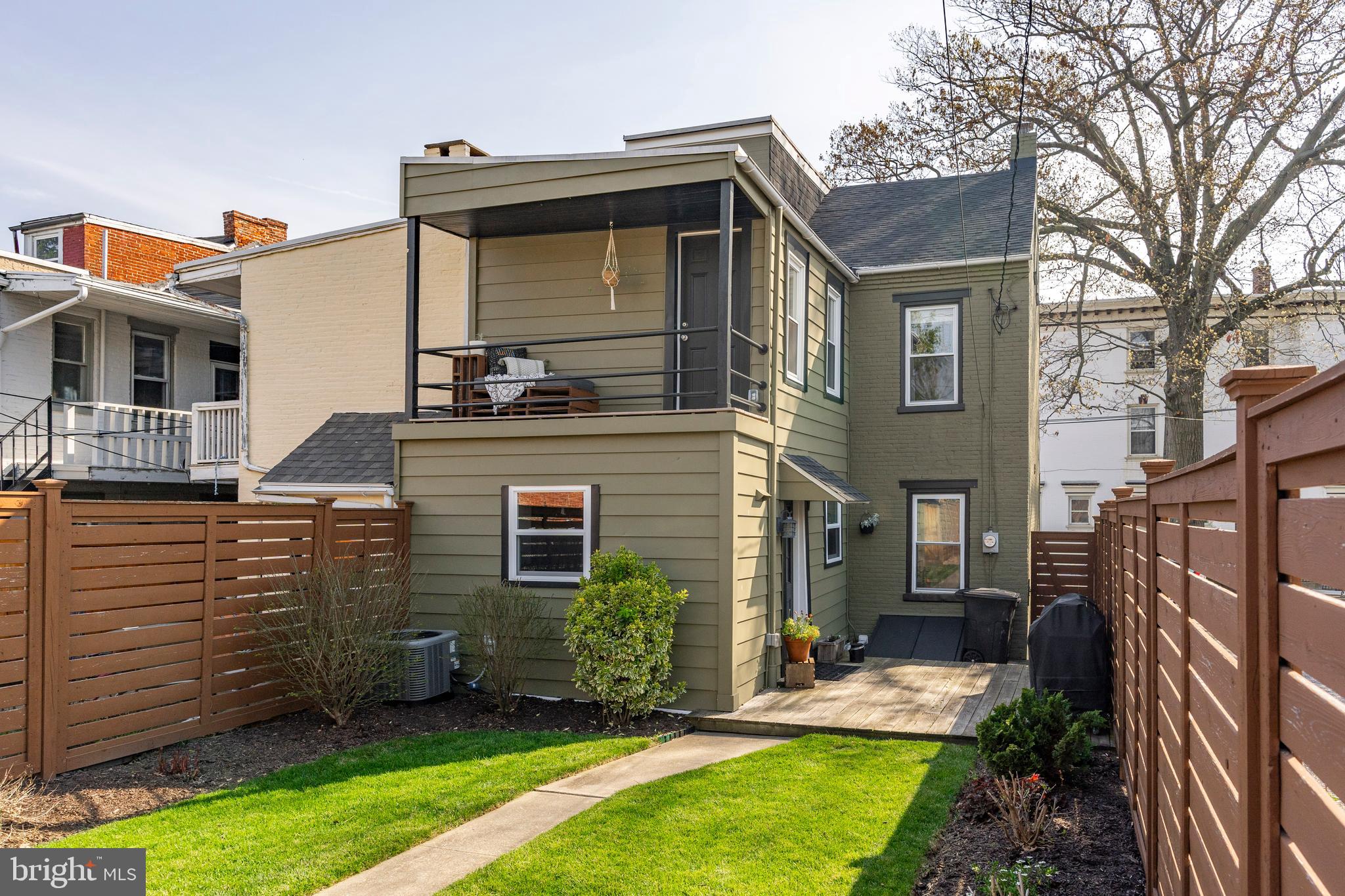 LANCASTER - Residential