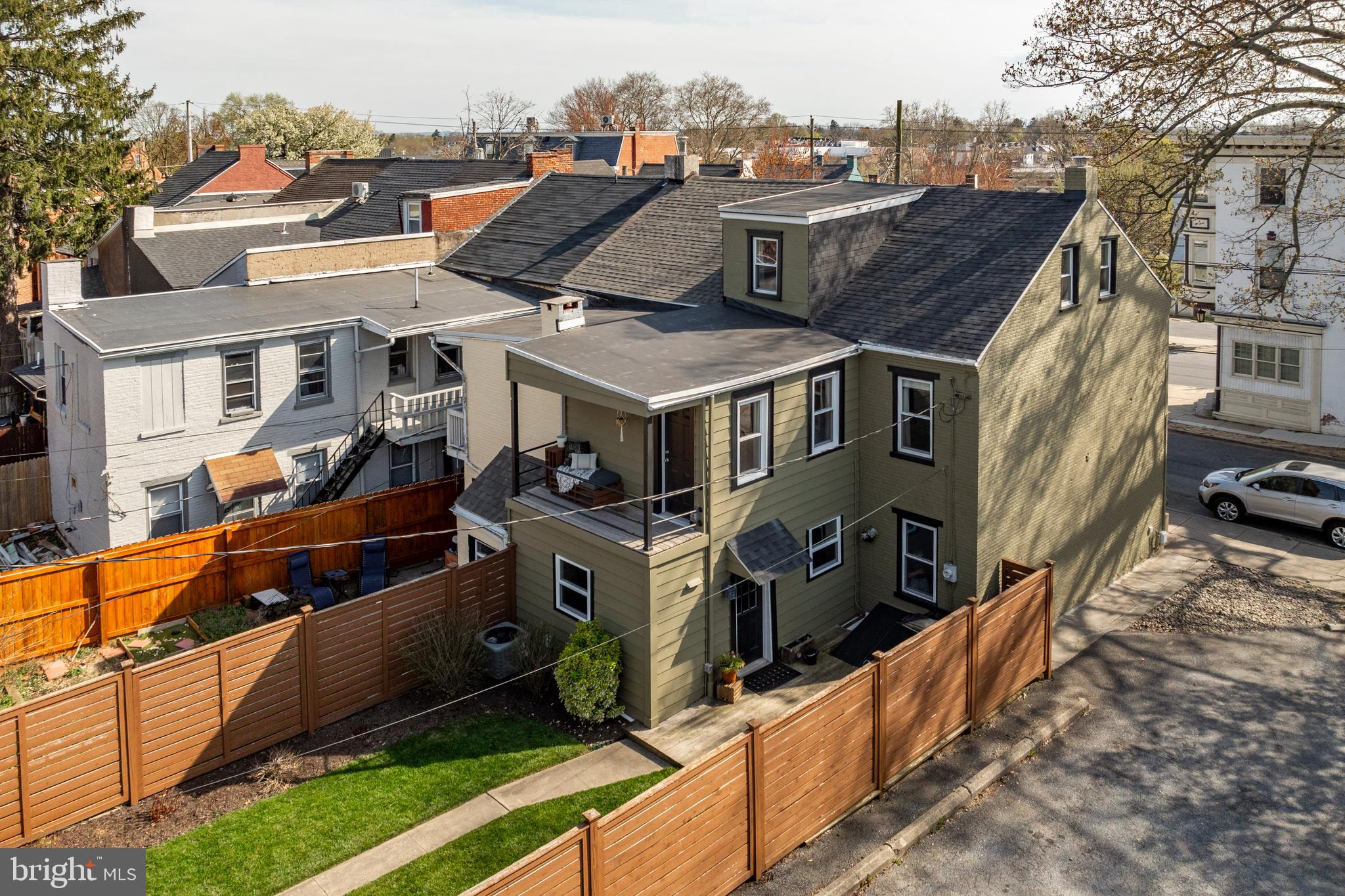 LANCASTER - Residential
