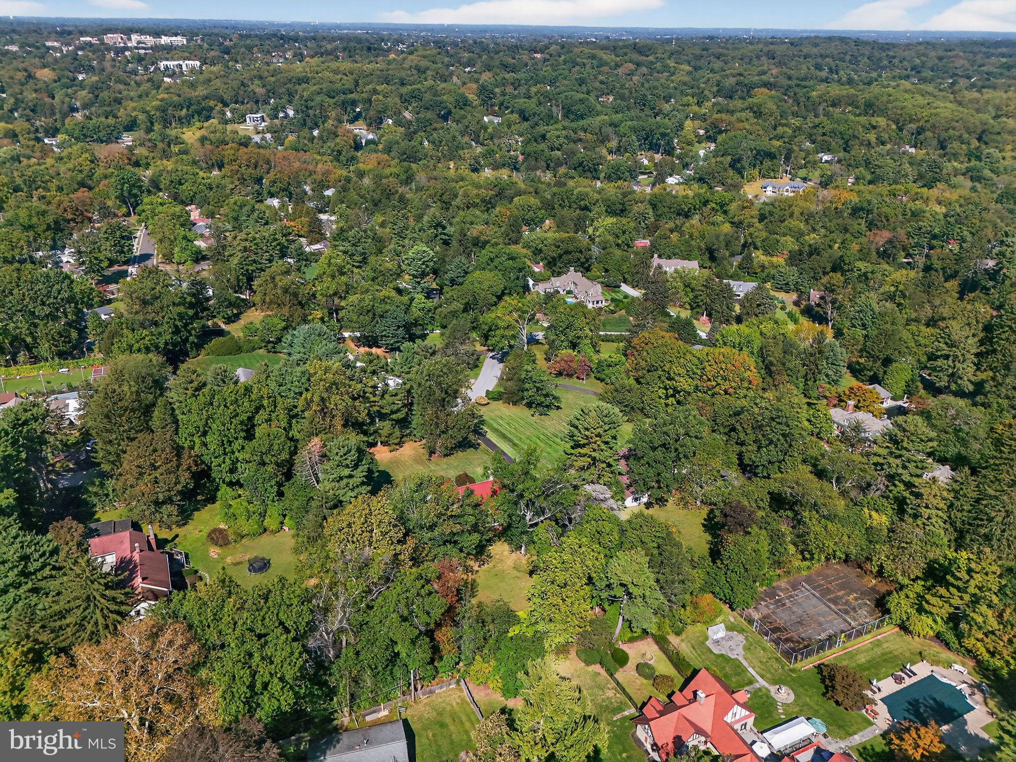 MEADOWBROOK - Residential