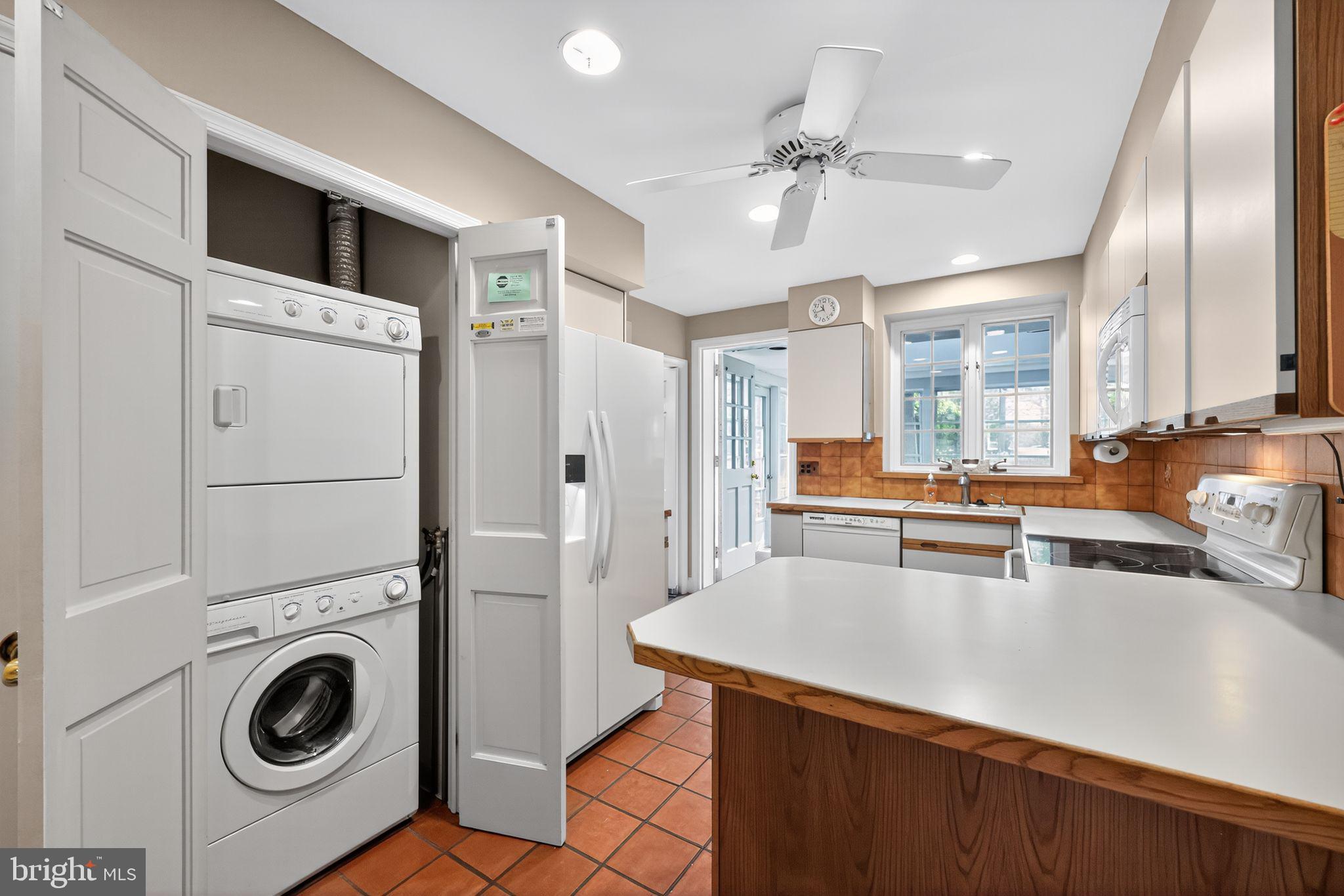 MEADOWBROOK - Residential