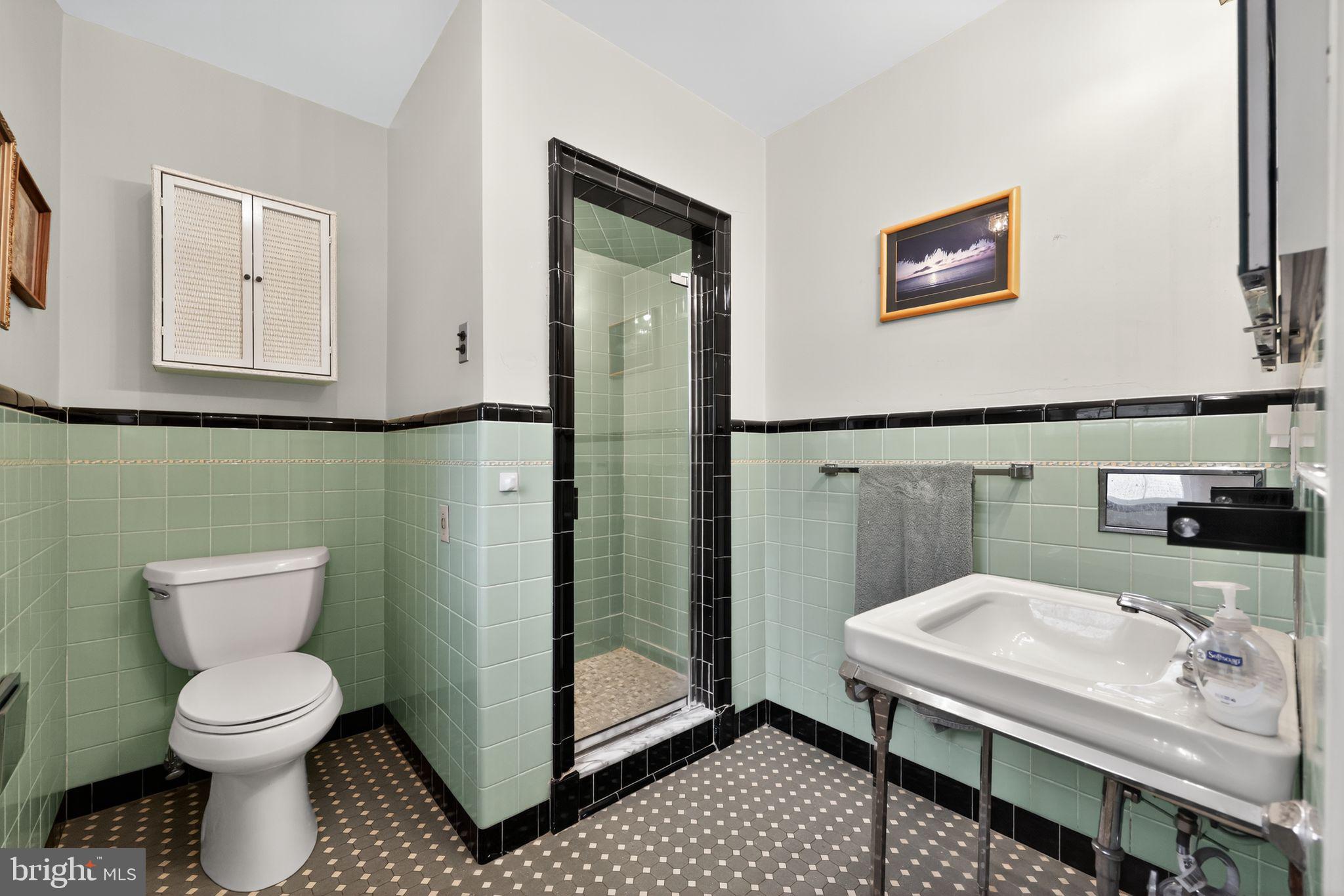 MEADOWBROOK - Residential