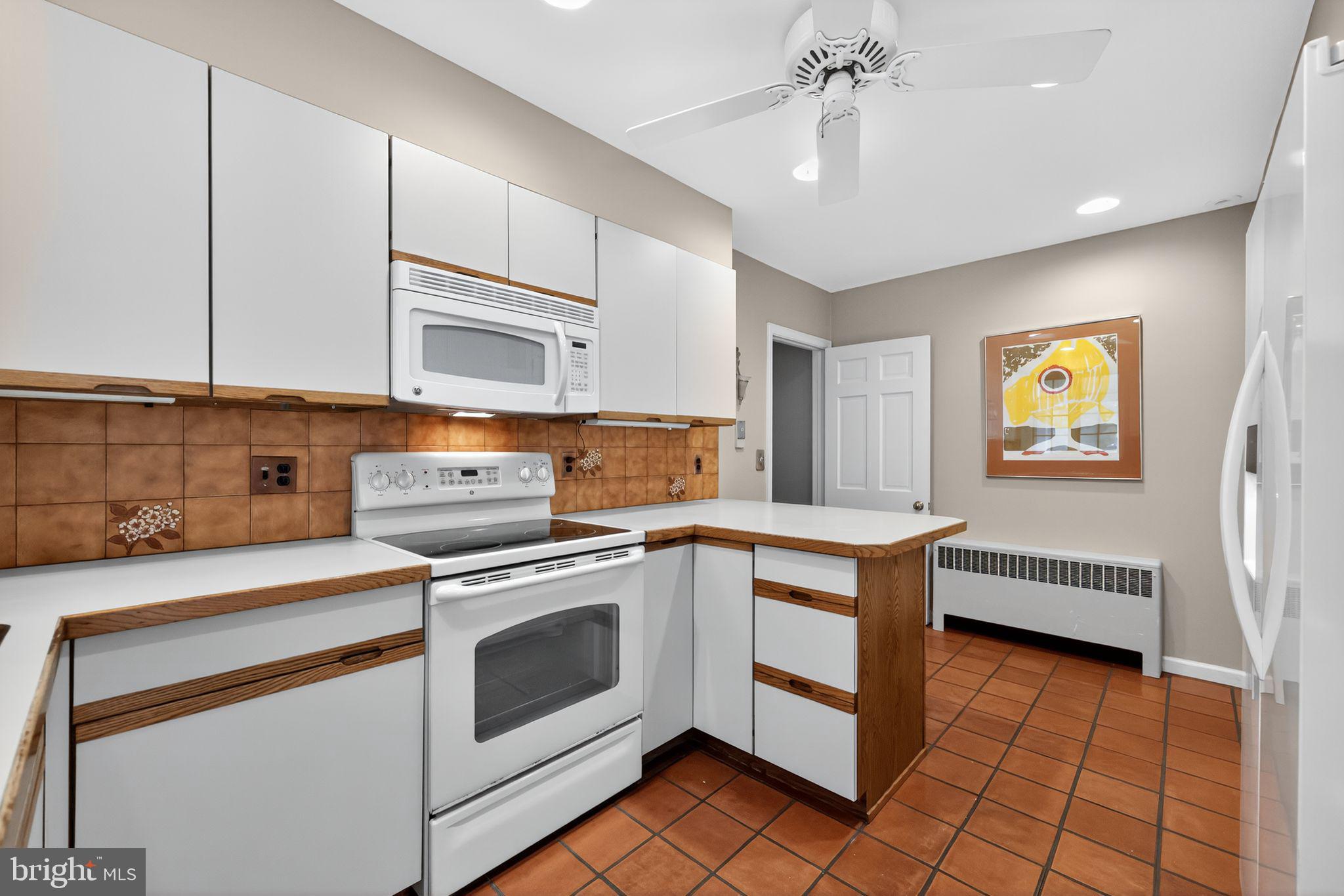 MEADOWBROOK - Residential