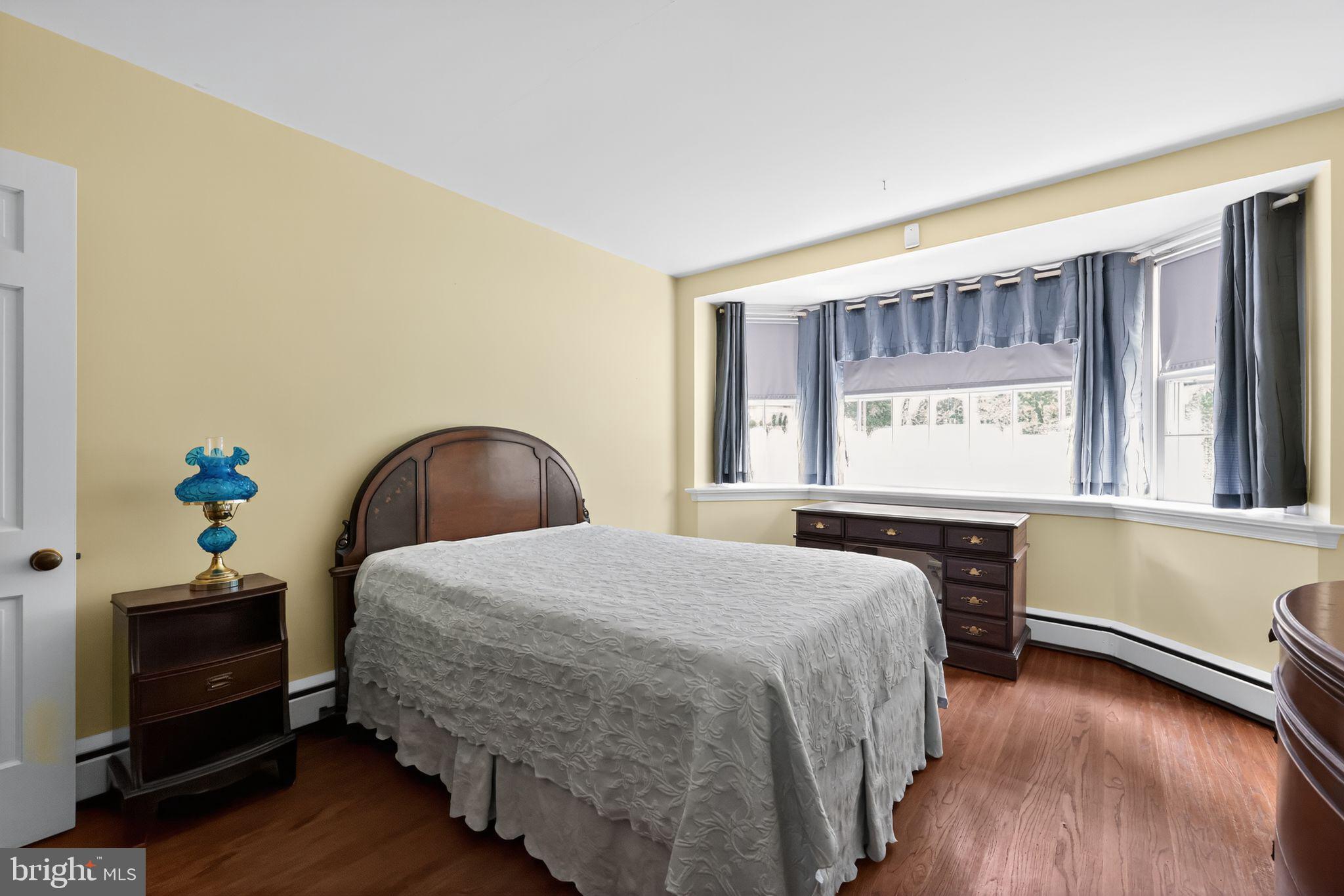 MEADOWBROOK - Residential