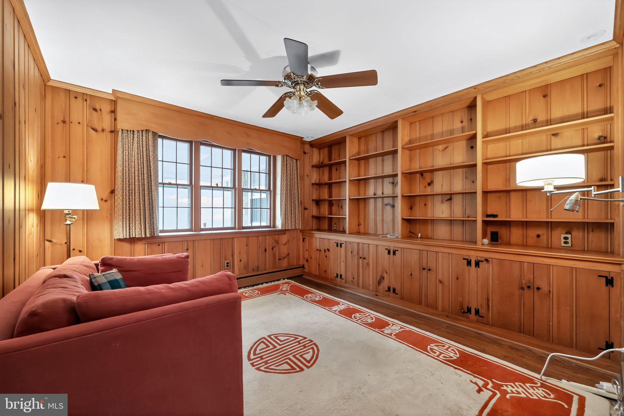 MEADOWBROOK - Residential