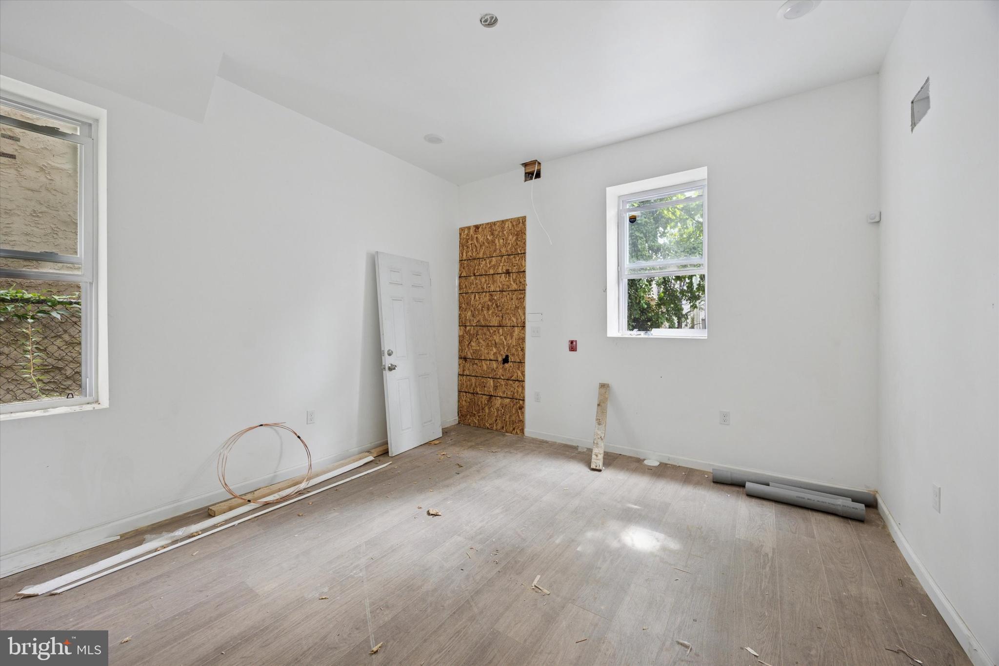 STRAWBERRY MANSION - Residential Income