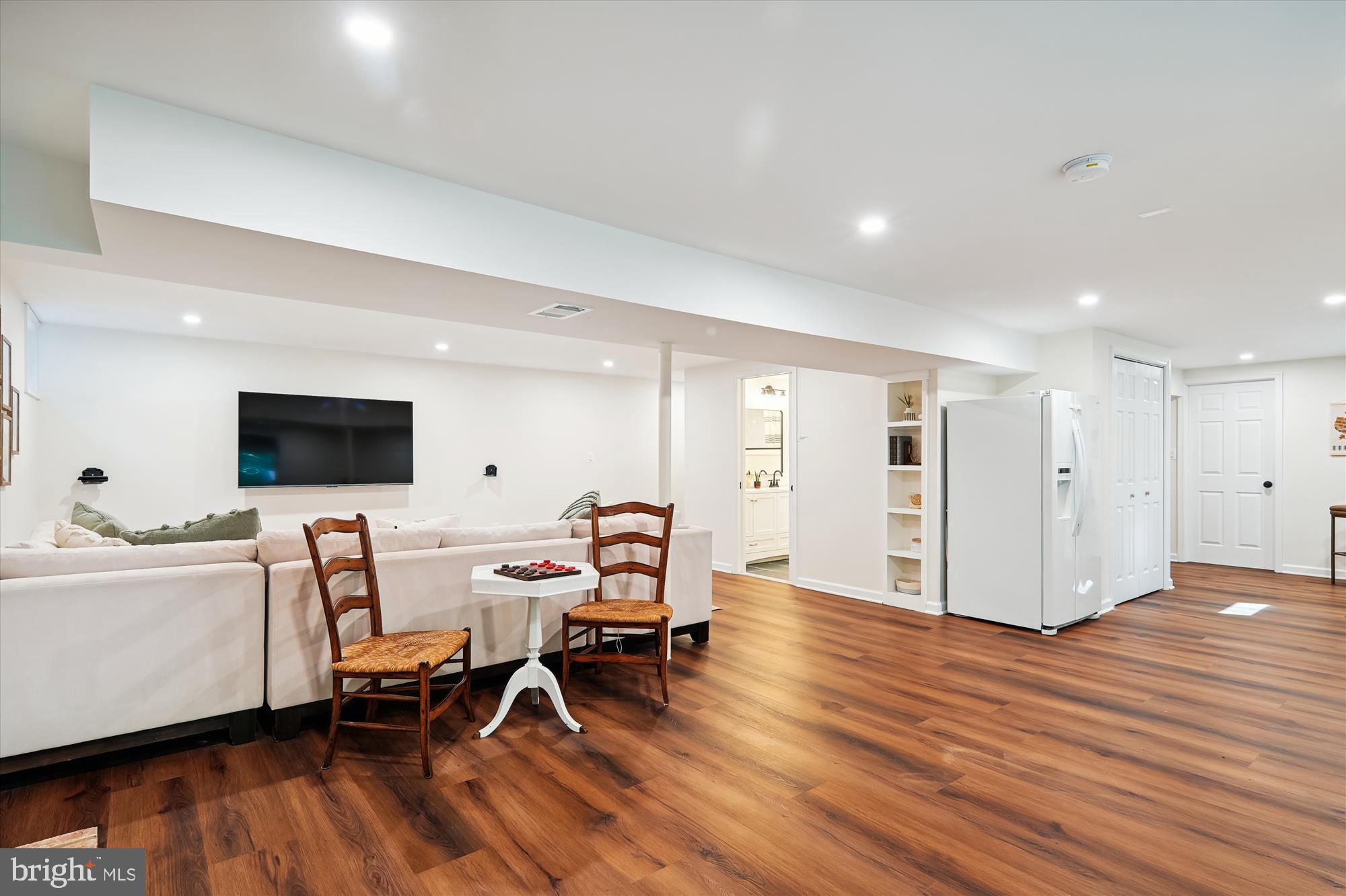 RESTON - Residential