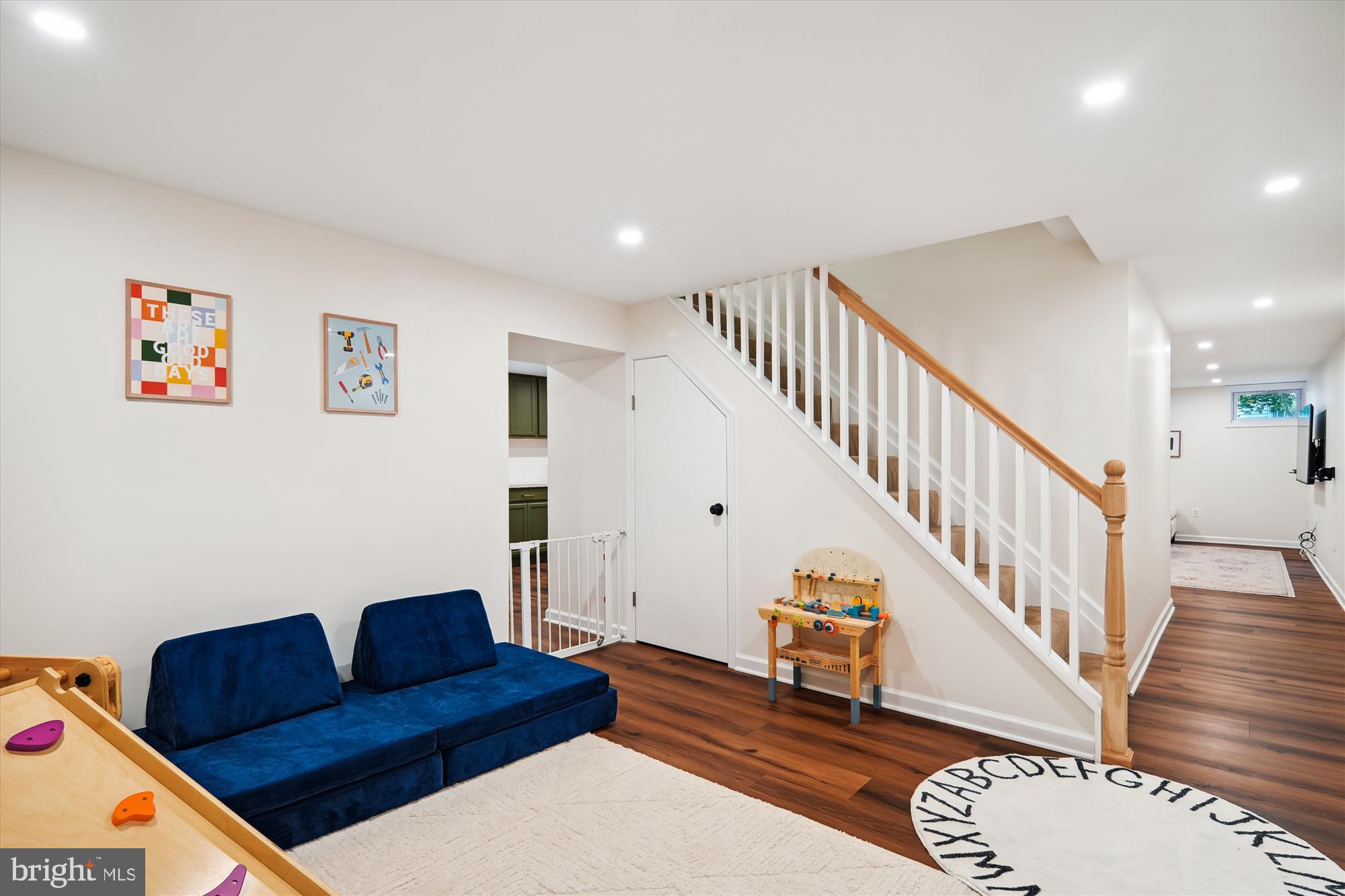 RESTON - Residential