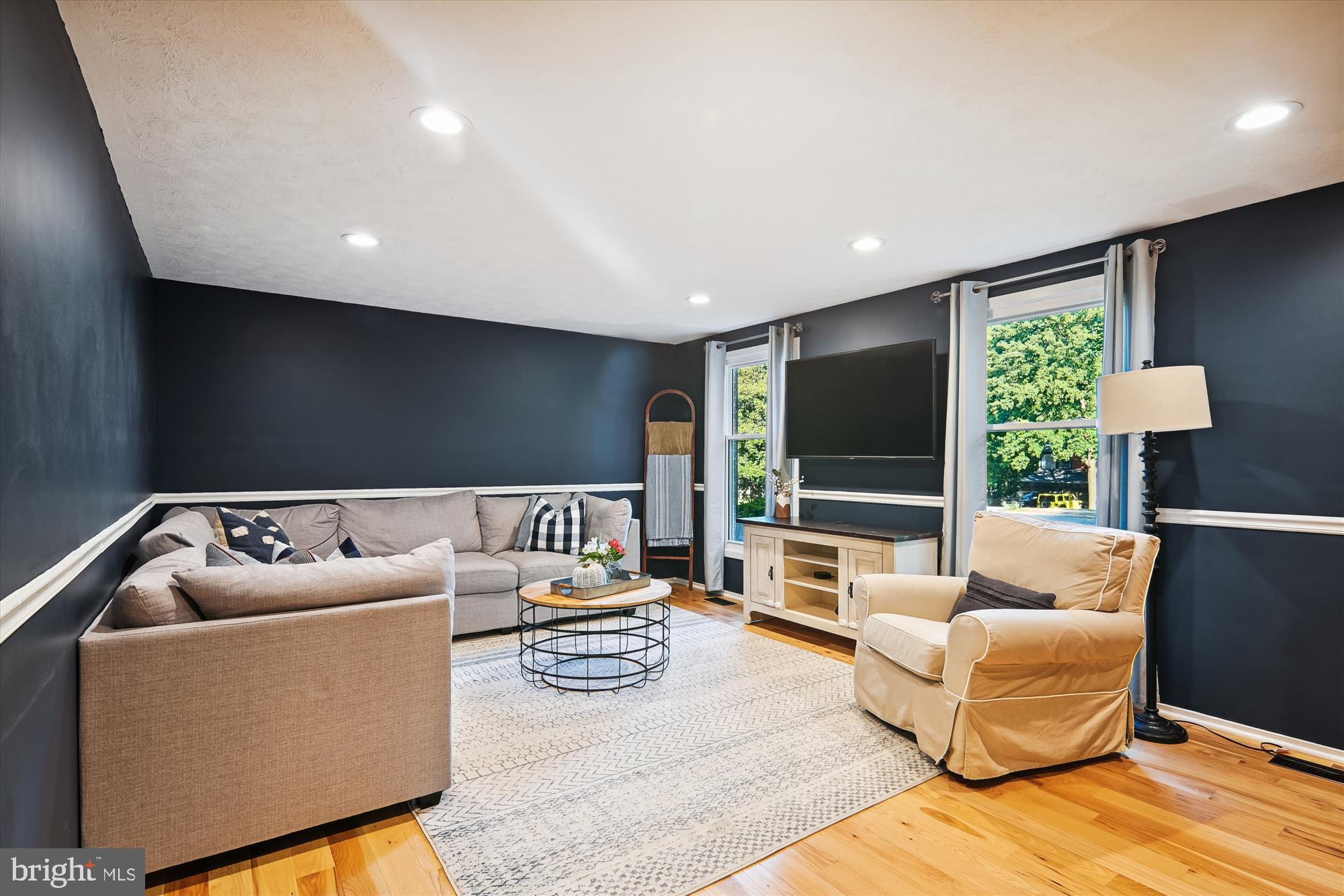 RESTON - Residential