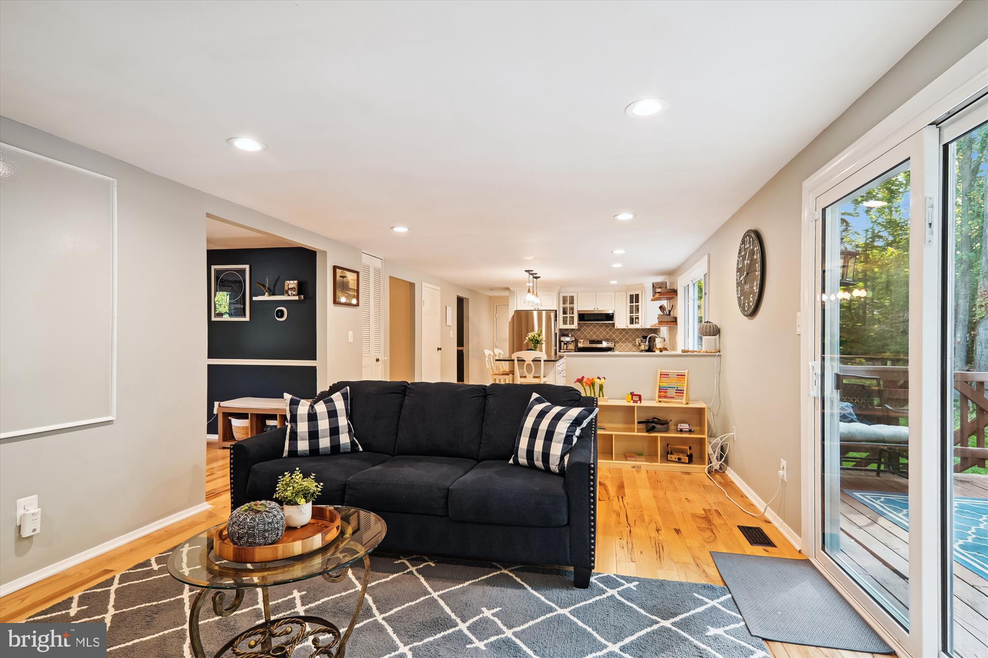 RESTON - Residential