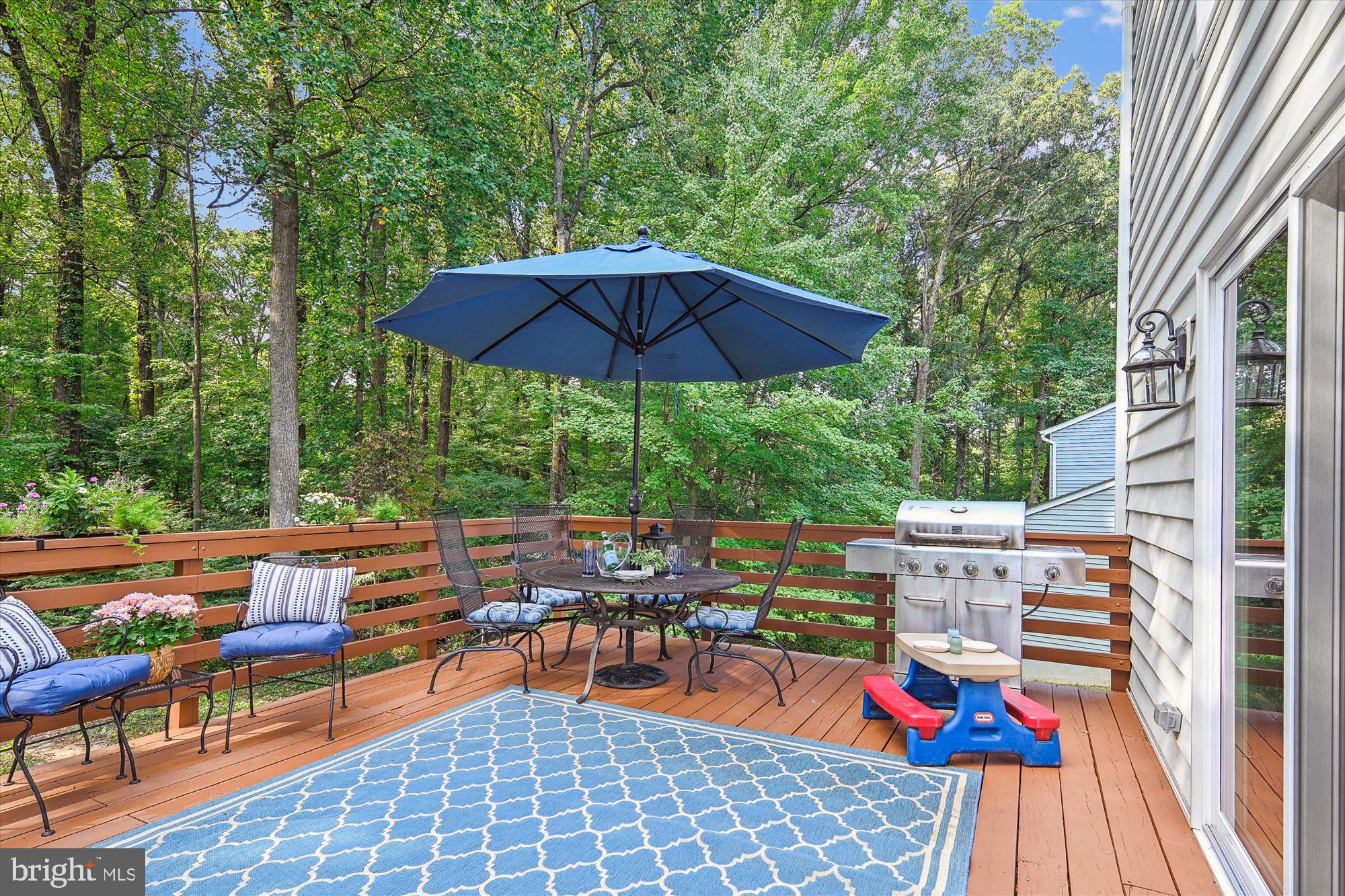 RESTON - Residential