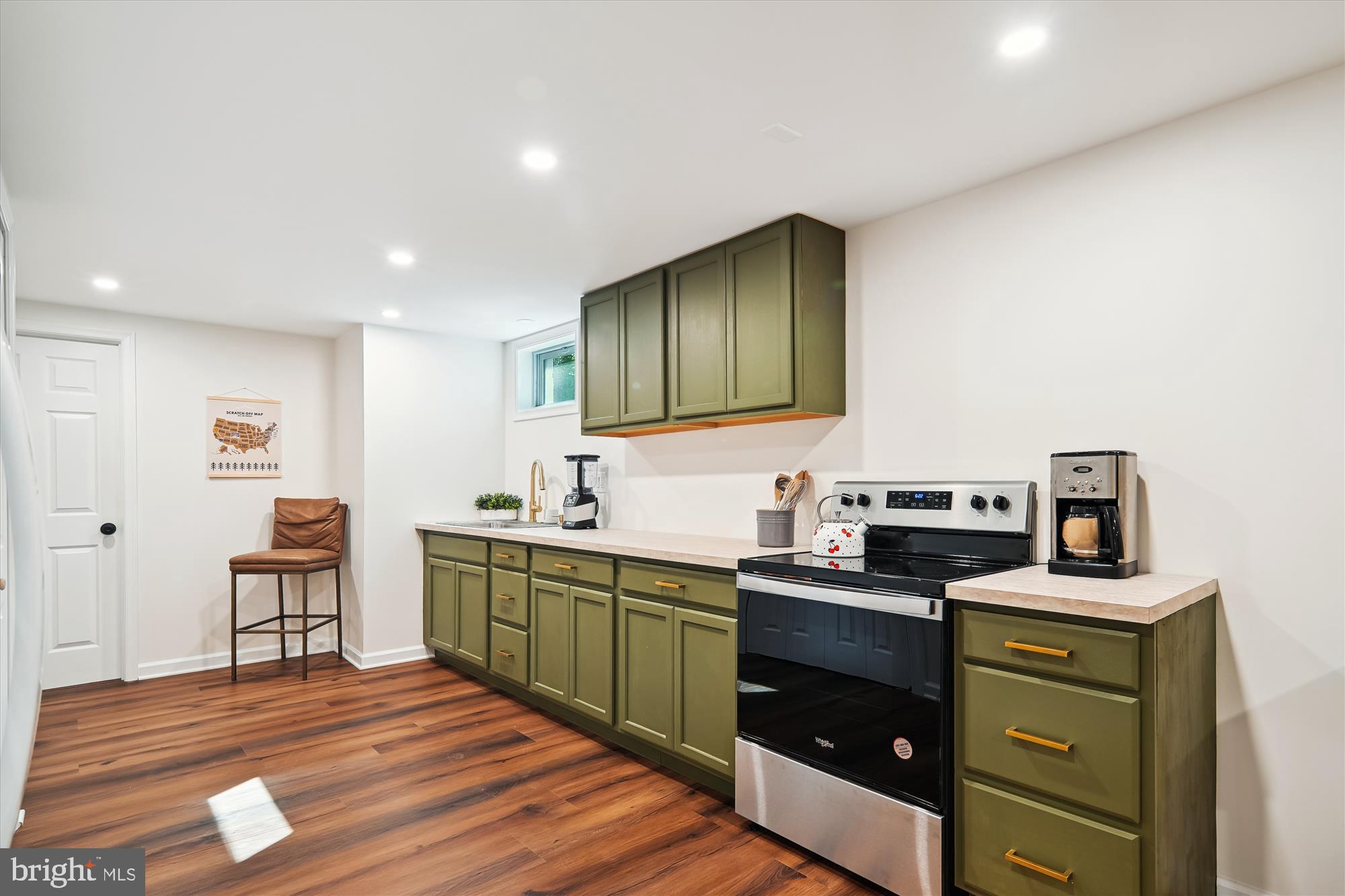 RESTON - Residential