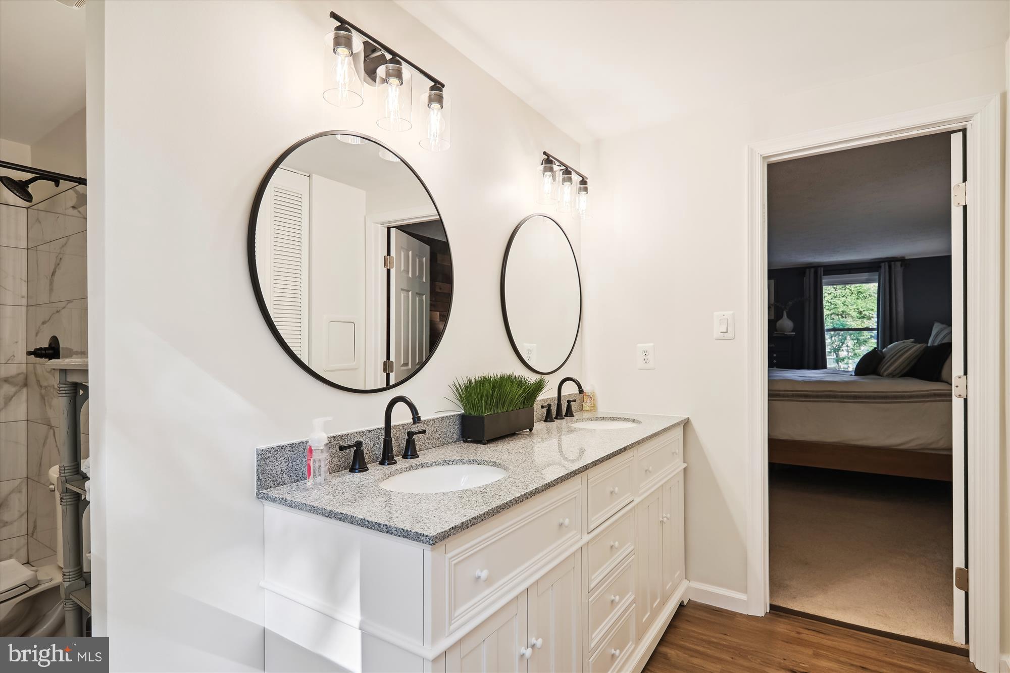 RESTON - Residential