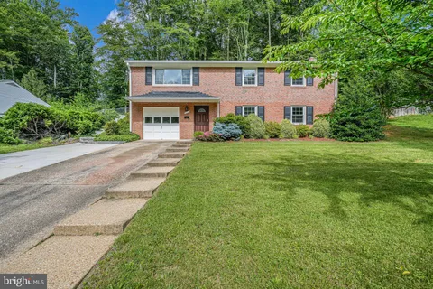 4721 Springbrook Drive, Annandale, VA MLS: VAFX2246848