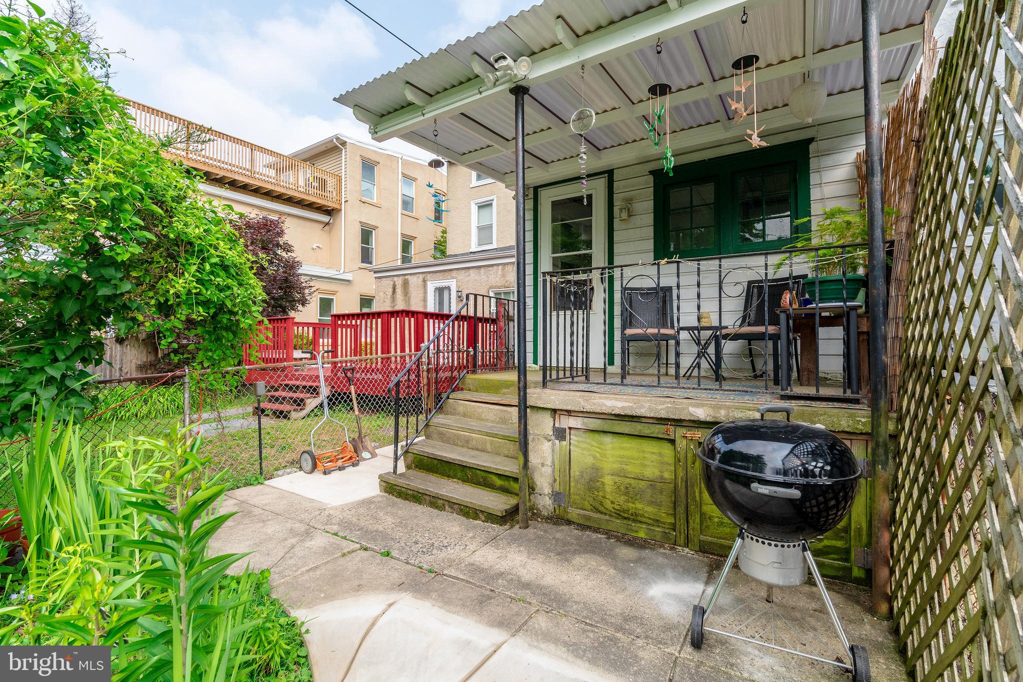 ROXBOROUGH - Residential Lease