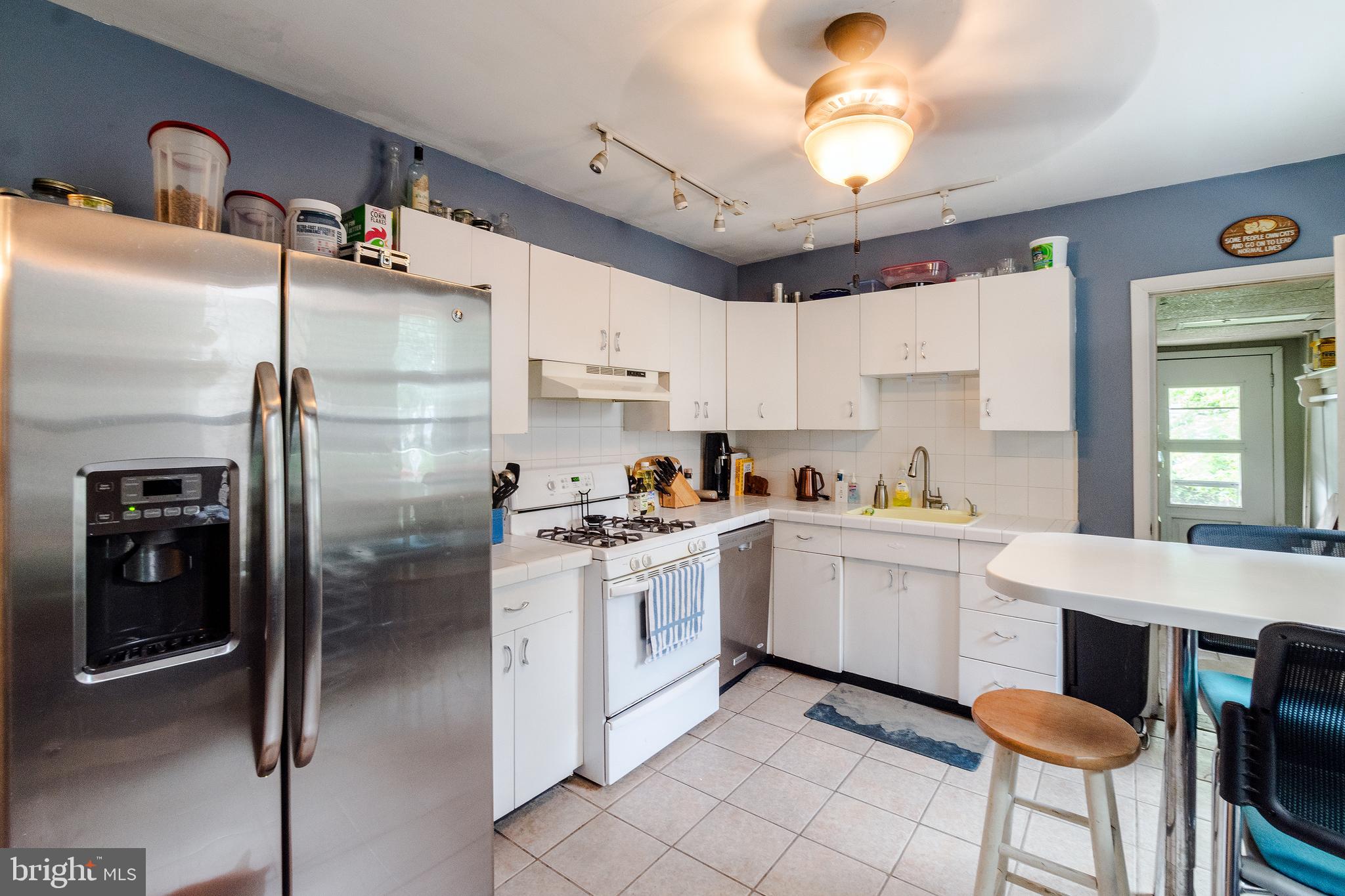 ROXBOROUGH - Residential Lease