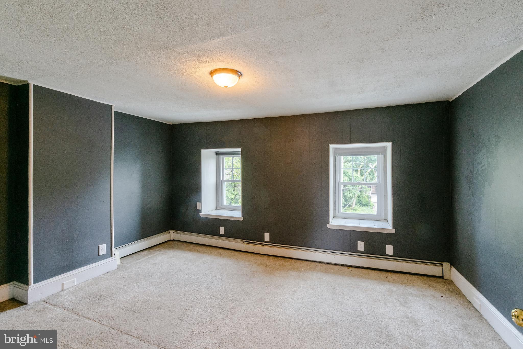 ROXBOROUGH - Residential Lease