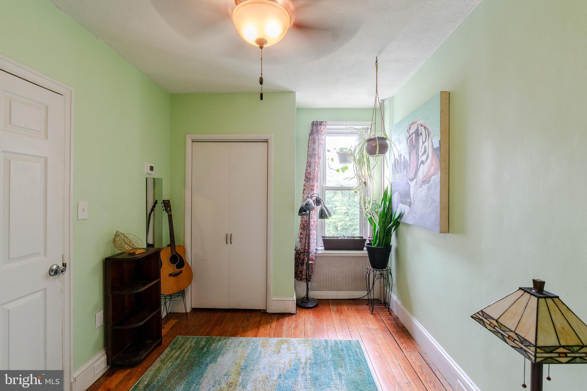 ROXBOROUGH - Residential Lease