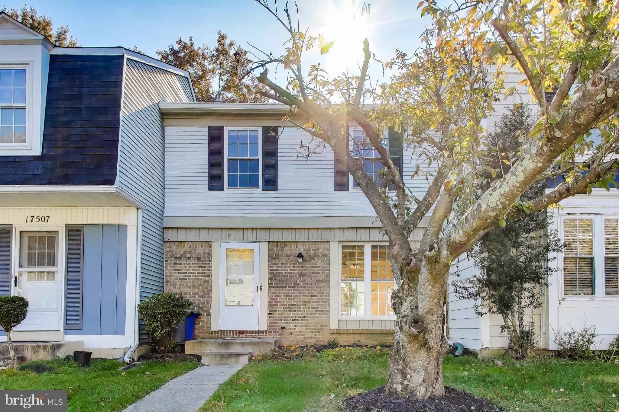 CASHELL MANOR - Residential Lease