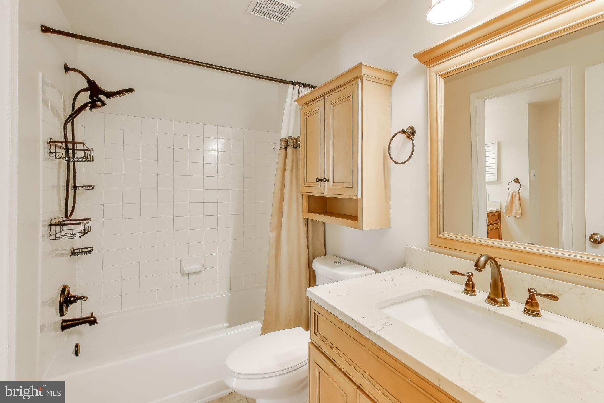 CASHELL MANOR - Residential Lease