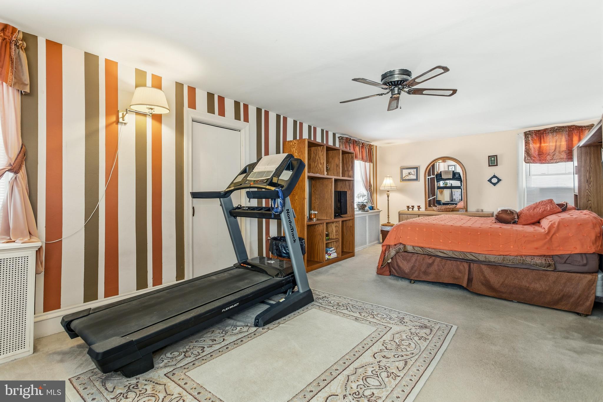 DREXEL PLAZA - Residential