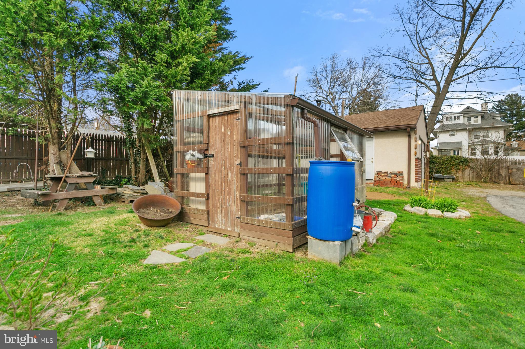 DREXEL PLAZA - Residential