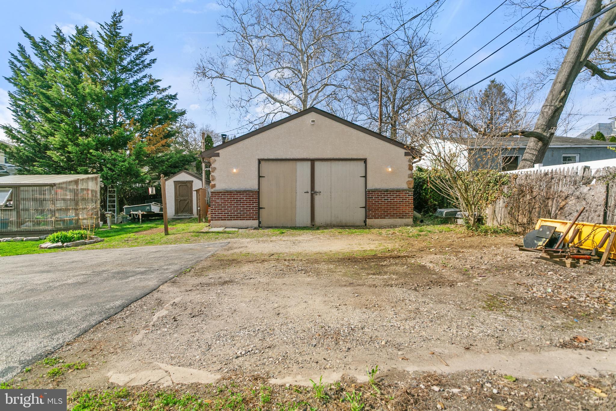 DREXEL PLAZA - Residential