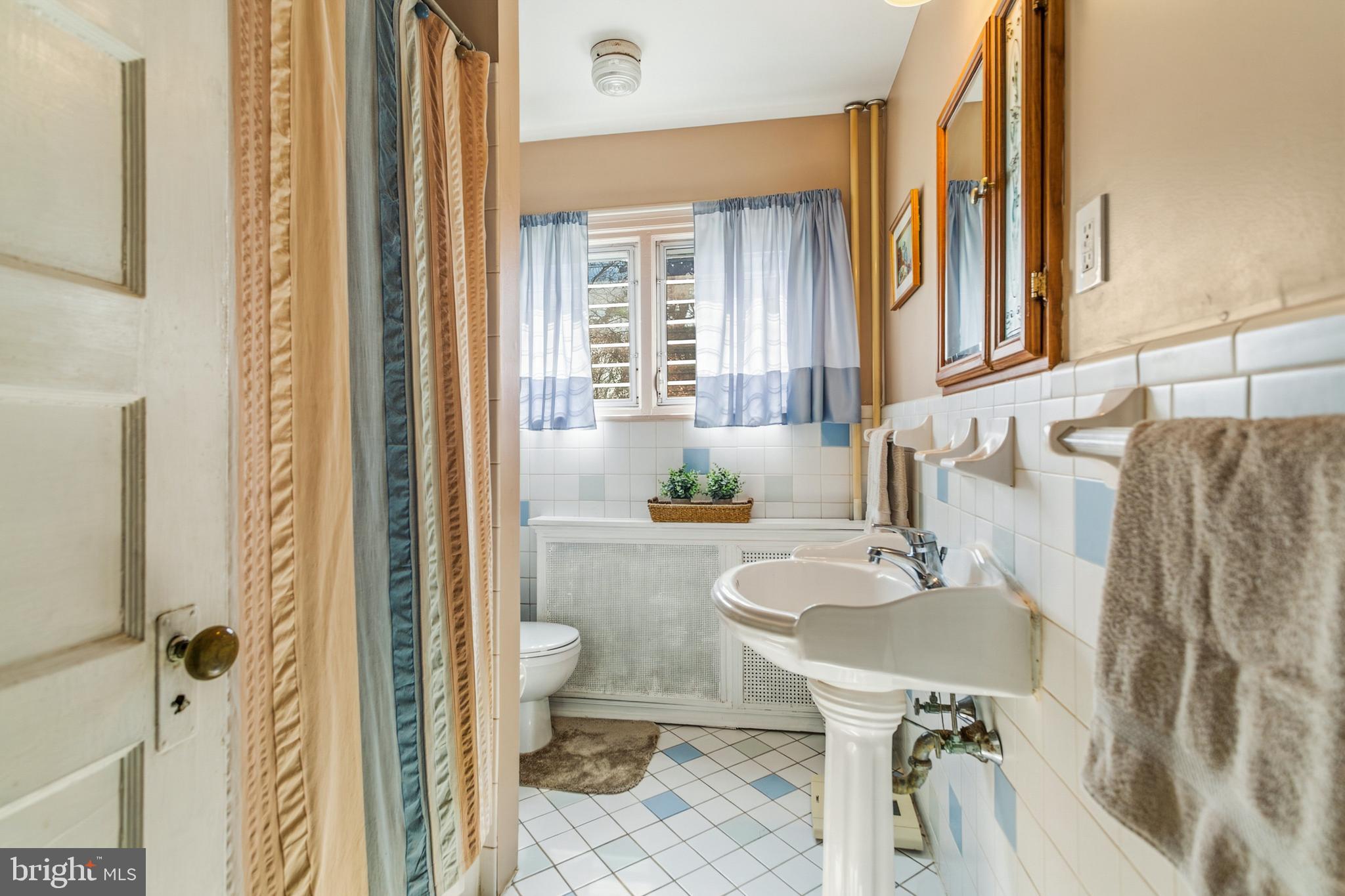 DREXEL PLAZA - Residential