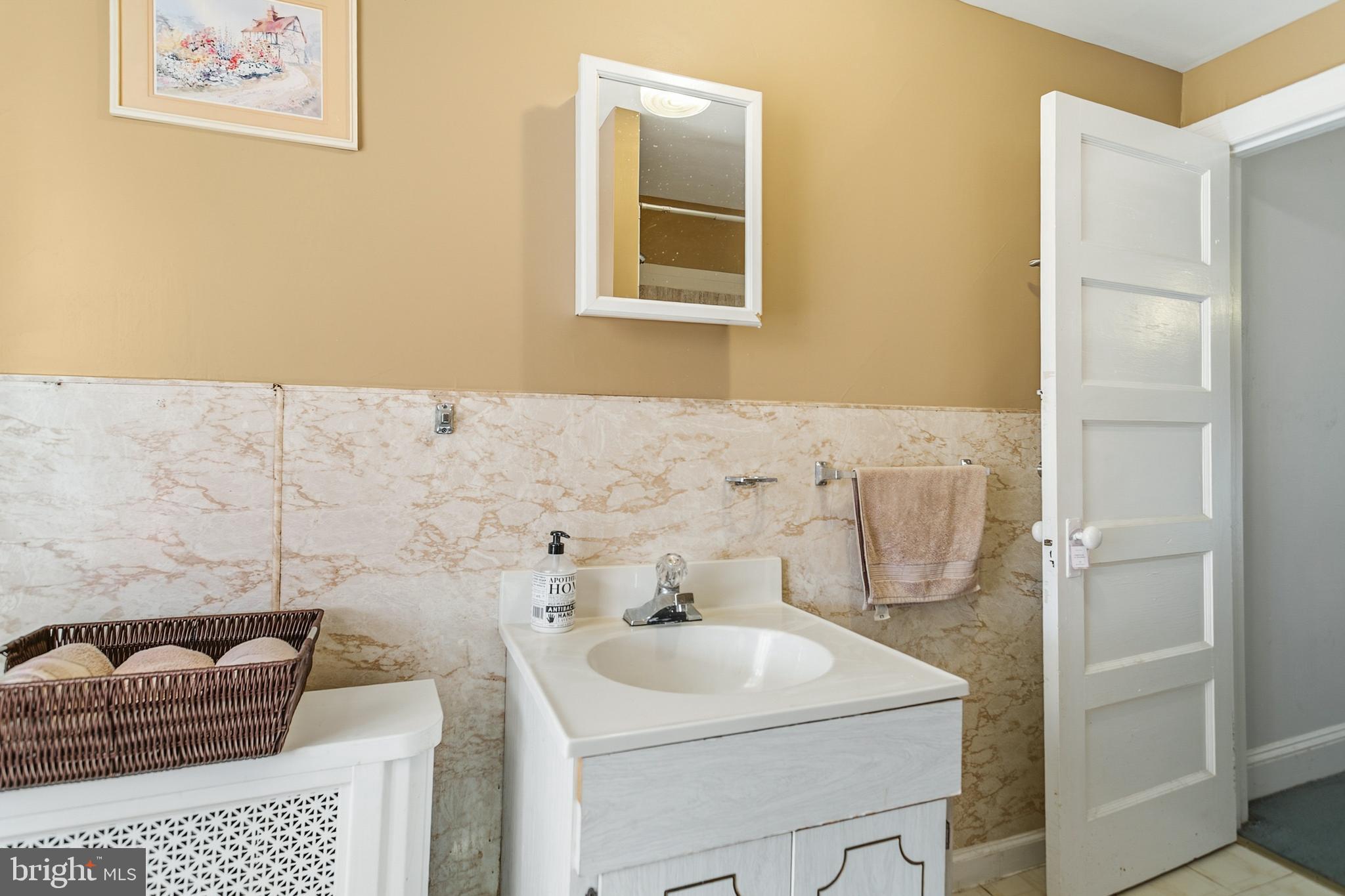 DREXEL PLAZA - Residential