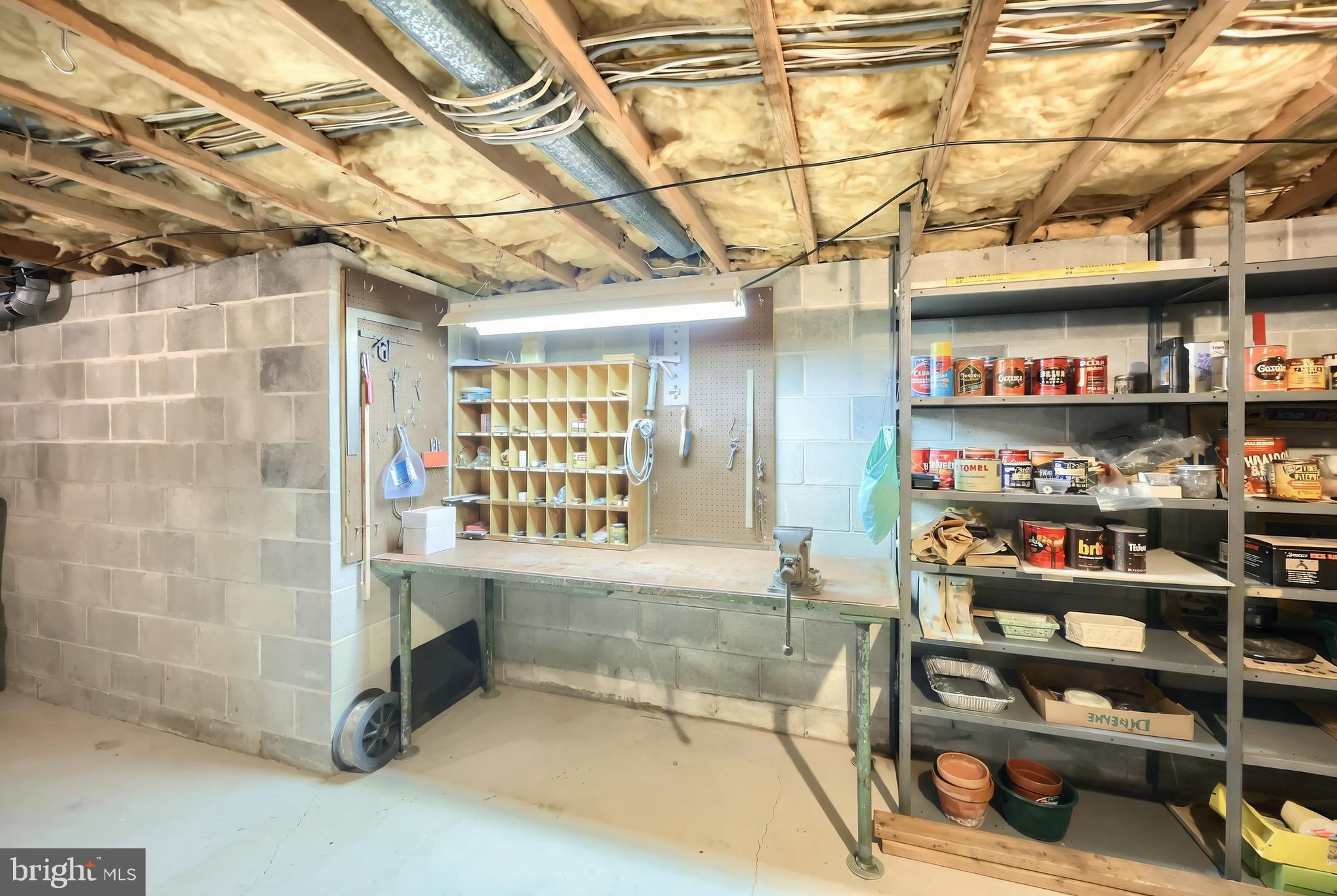 SHERWOOD FOREST - Residential