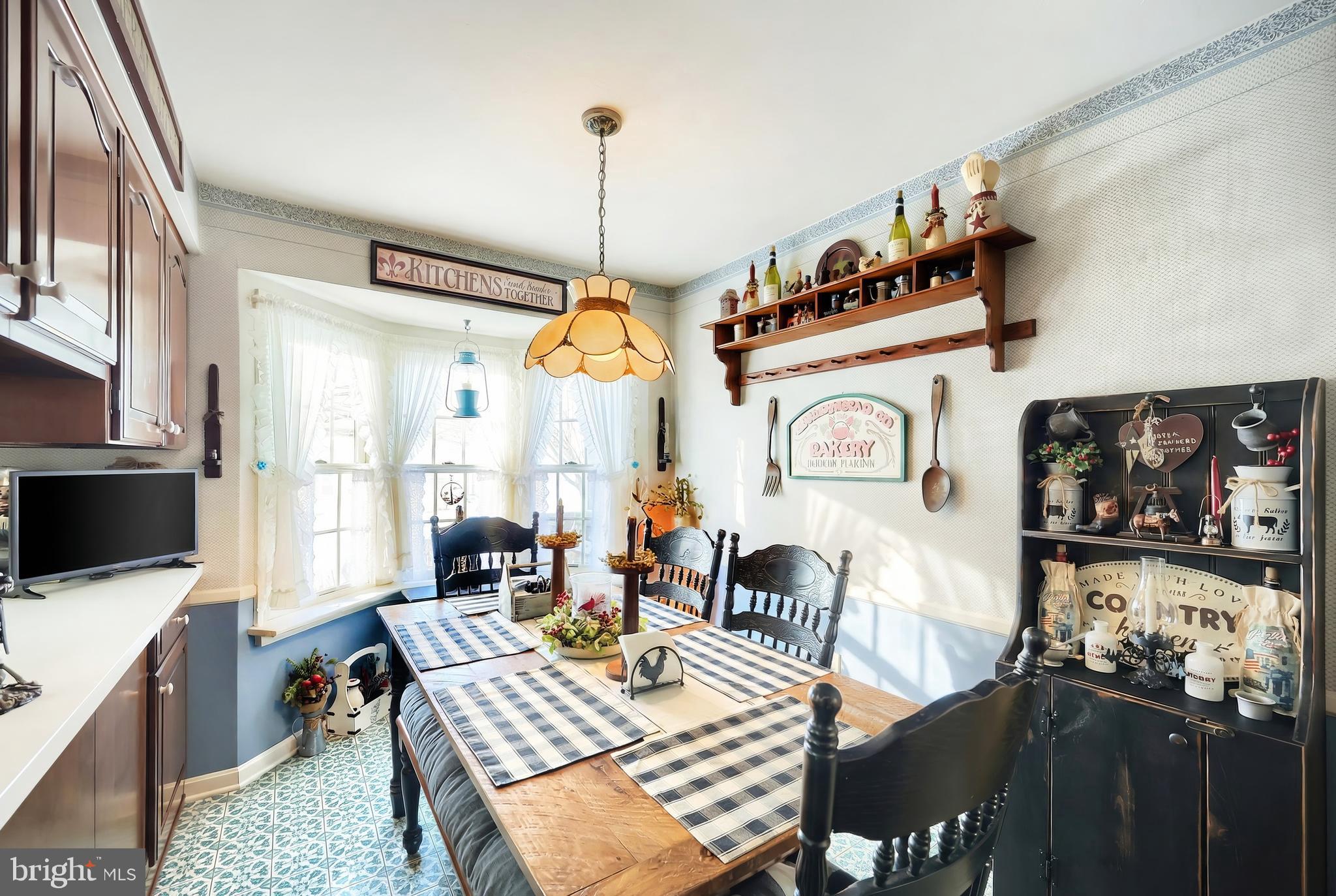 SHERWOOD FOREST - Residential