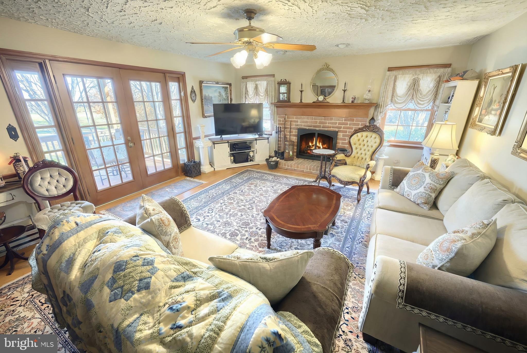 SHERWOOD FOREST - Residential