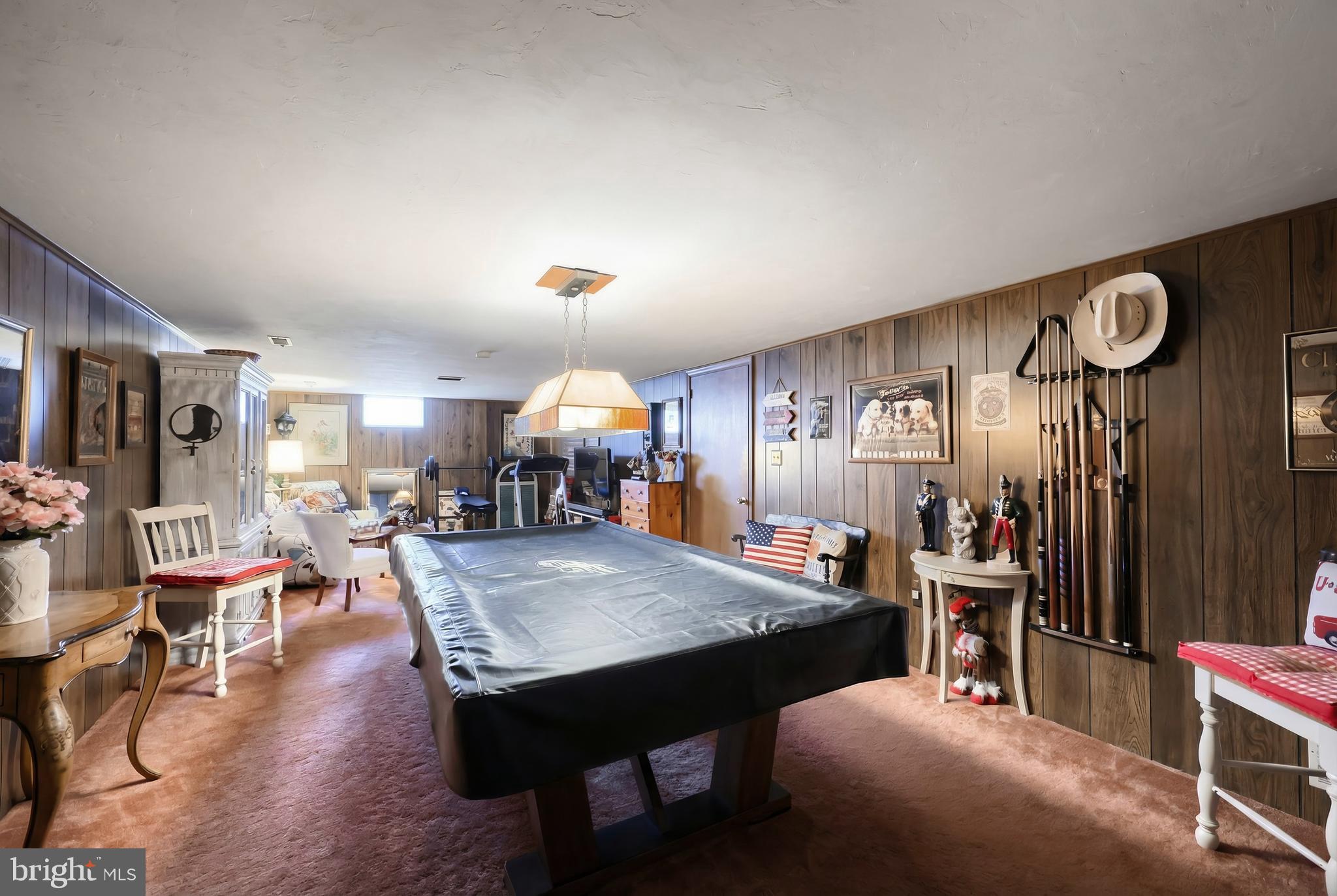 SHERWOOD FOREST - Residential