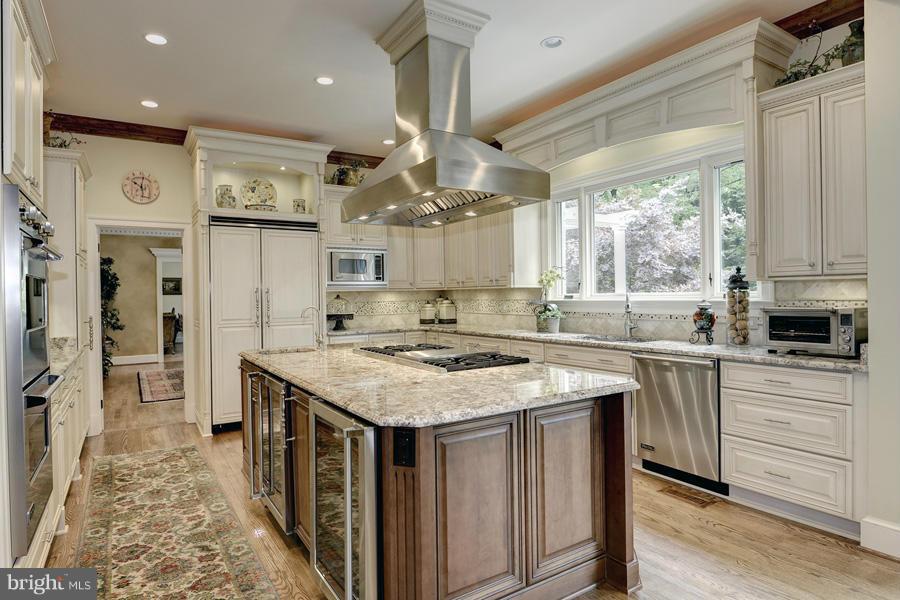 BRADLEY HILLS GROVE - Residential