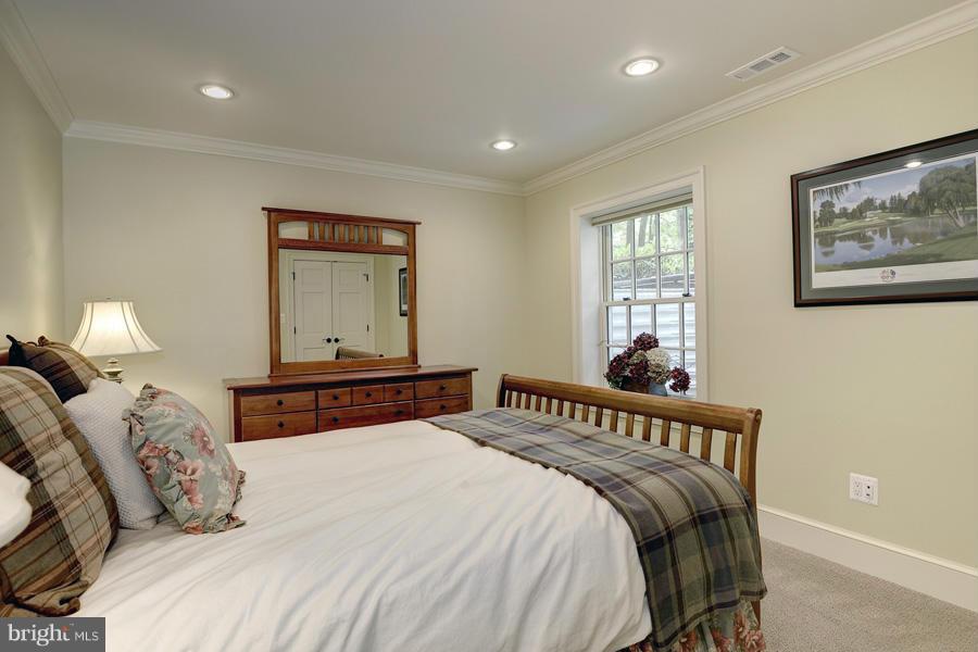 BRADLEY HILLS GROVE - Residential