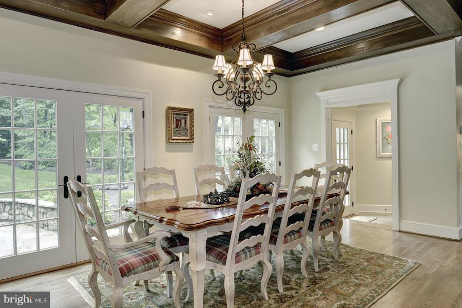 BRADLEY HILLS GROVE - Residential