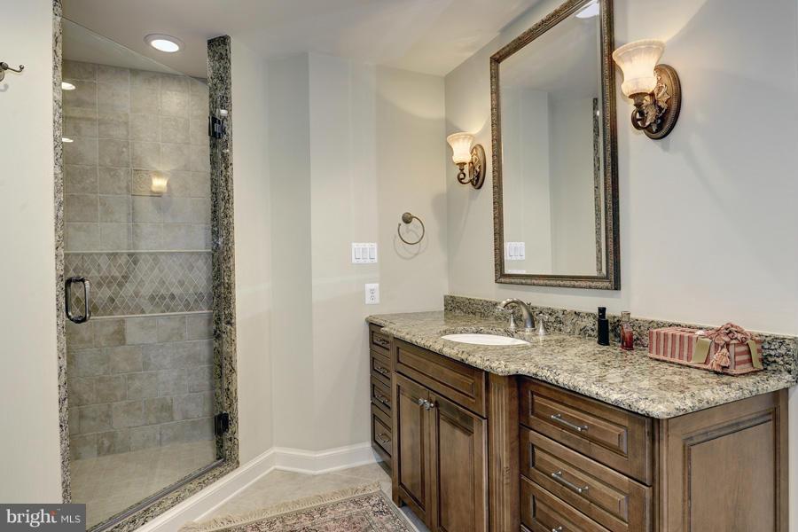 BRADLEY HILLS GROVE - Residential