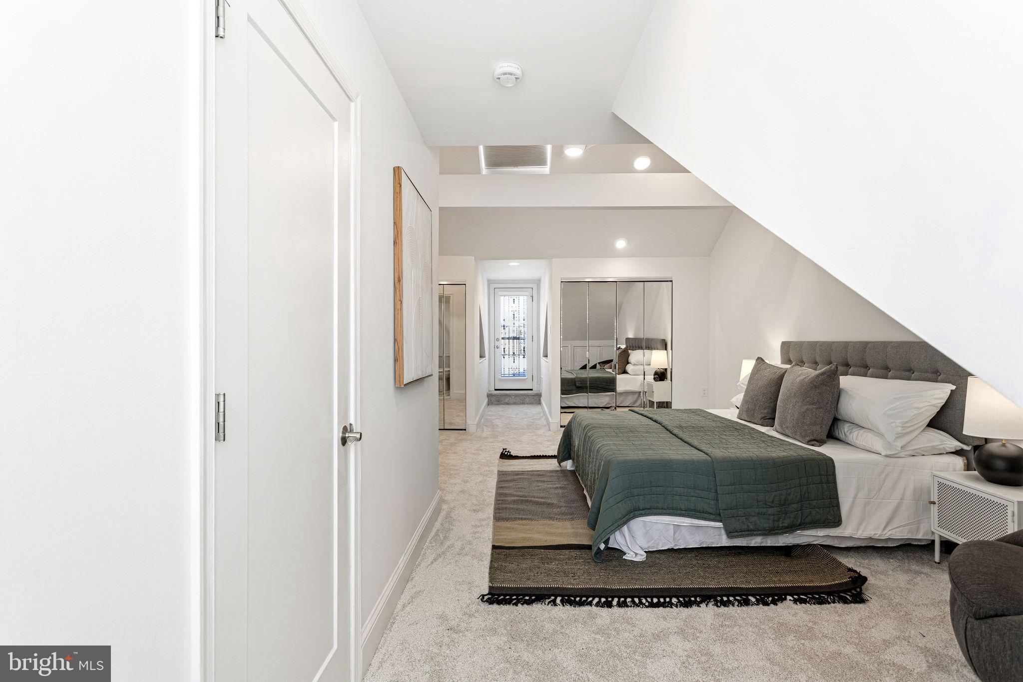 WASHINGTON SQ WEST - Residential