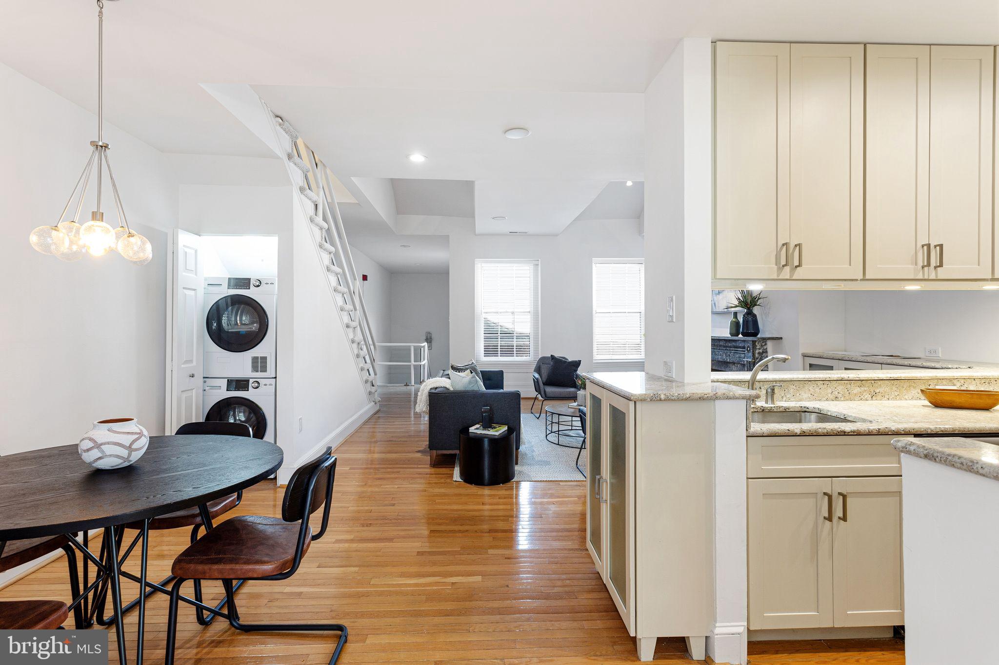 WASHINGTON SQ WEST - Residential