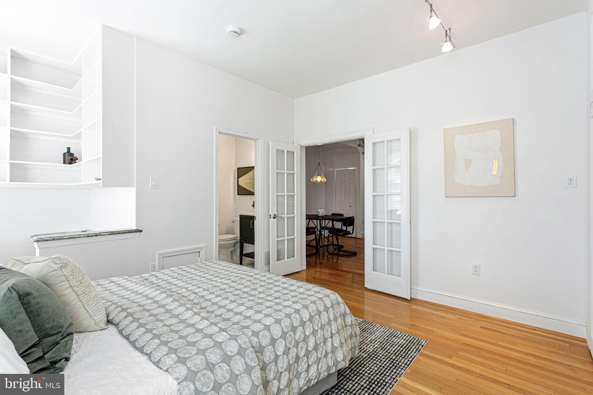WASHINGTON SQ WEST - Residential