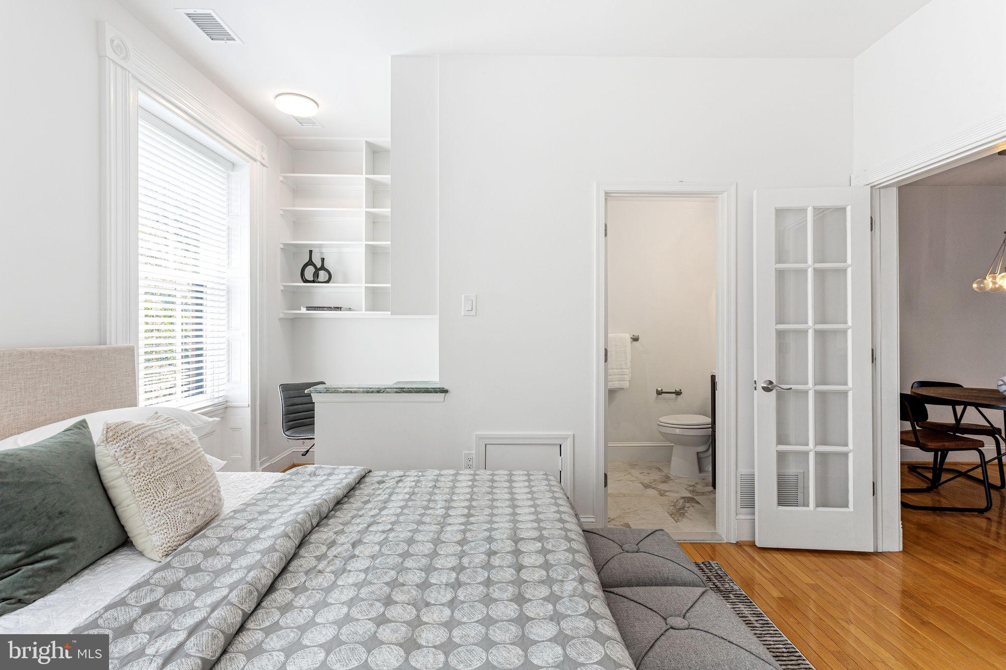 WASHINGTON SQ WEST - Residential