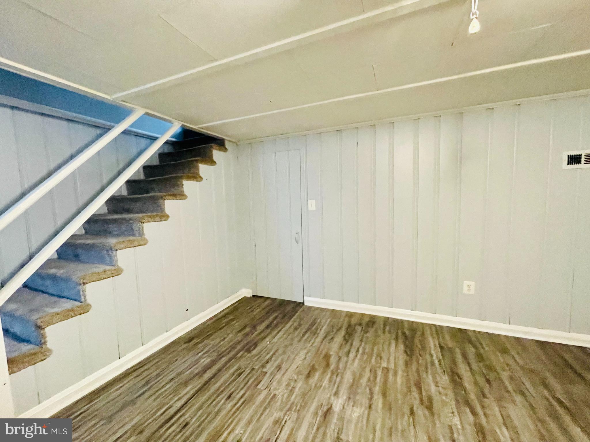 CHARLESMONT - Residential